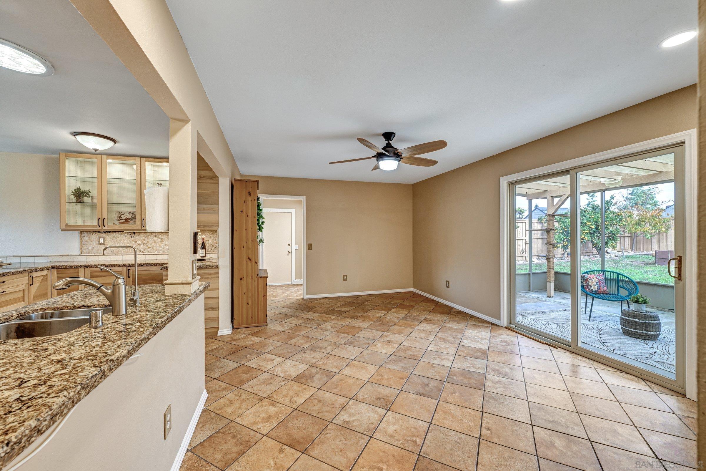 Detail Gallery Image 15 of 35 For 10641  Amantha Ave., San Diego,  CA 92126 - 3 Beds | 2 Baths