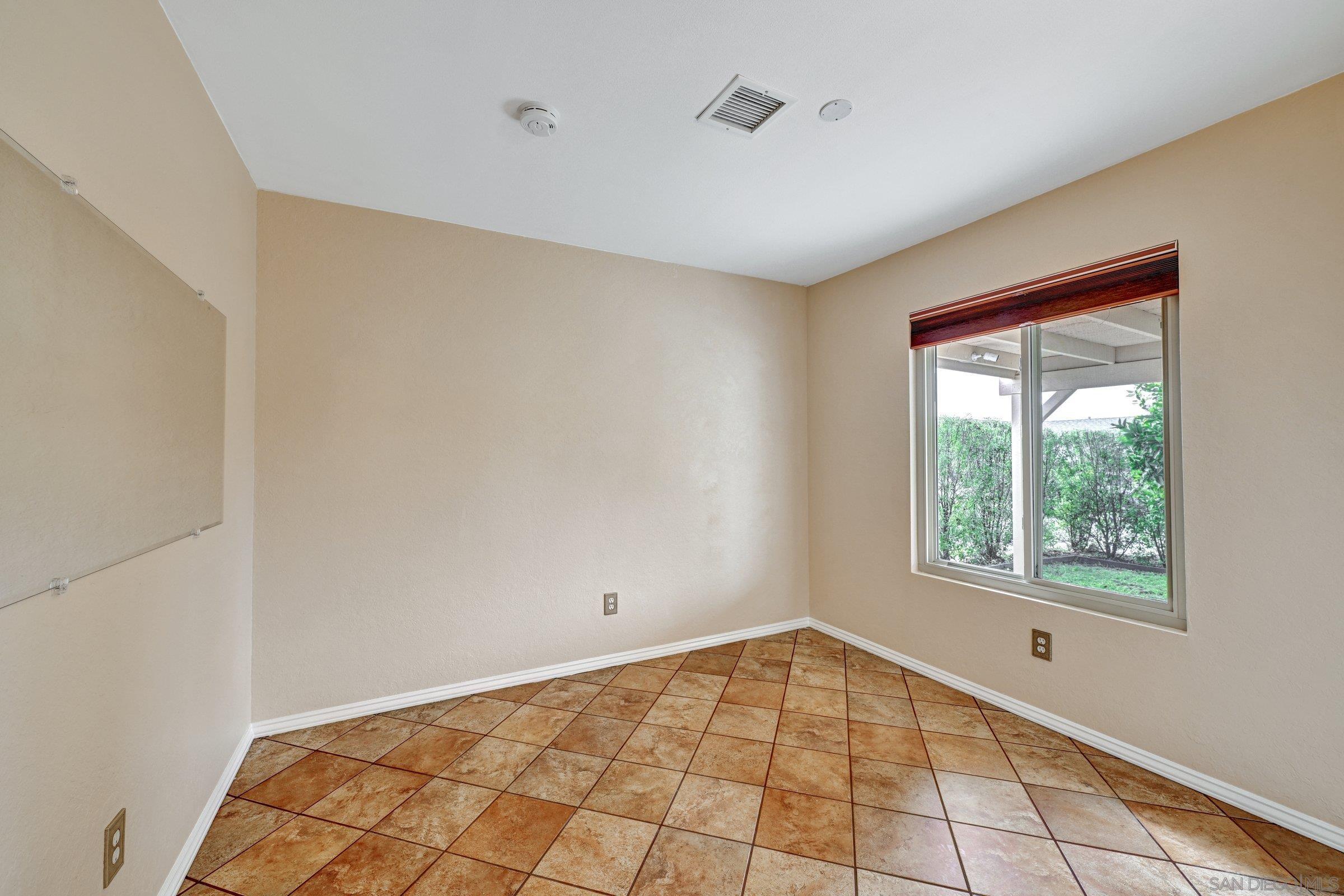 Detail Gallery Image 20 of 35 For 10641  Amantha Ave., San Diego,  CA 92126 - 3 Beds | 2 Baths