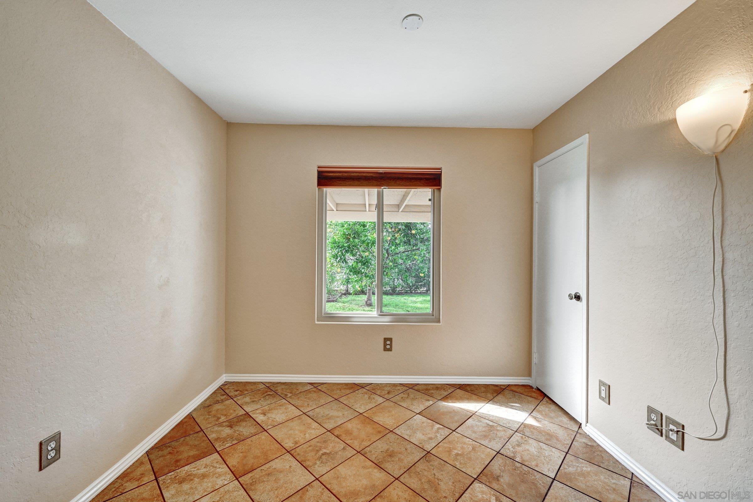 Detail Gallery Image 21 of 35 For 10641  Amantha Ave., San Diego,  CA 92126 - 3 Beds | 2 Baths