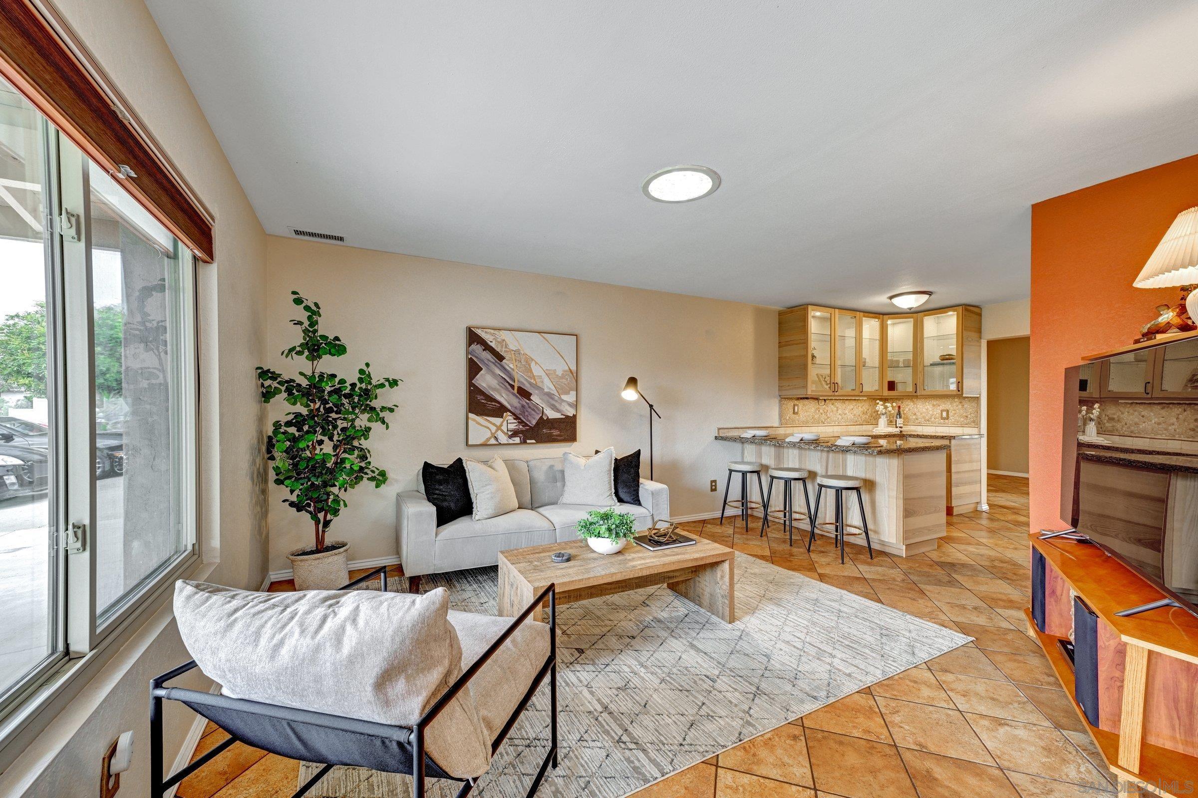 Detail Gallery Image 4 of 35 For 10641  Amantha Ave., San Diego,  CA 92126 - 3 Beds | 2 Baths