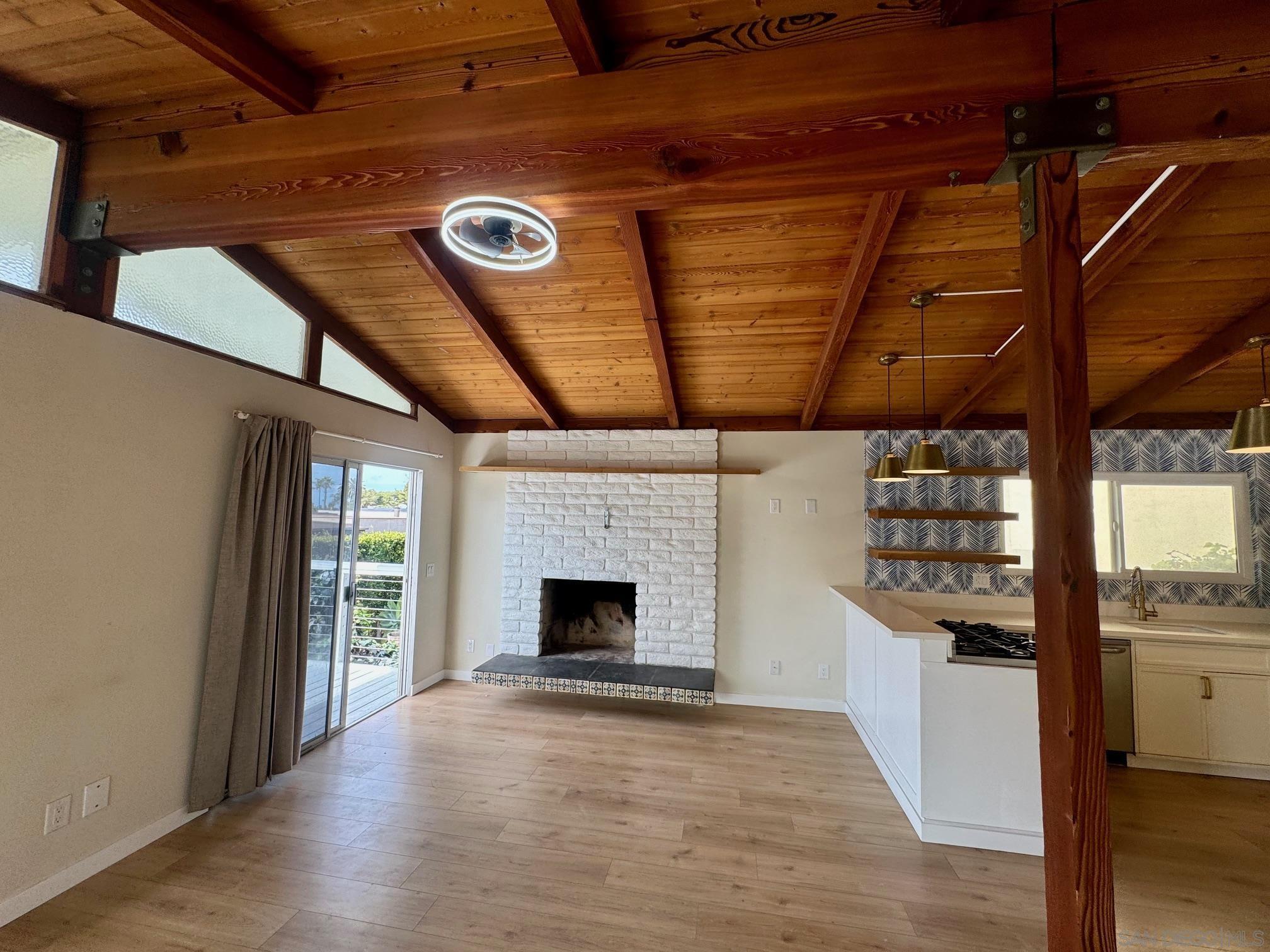 Detail Gallery Image 8 of 27 For 113  N Granados  113, Solana Beach,  CA 92075 - 2 Beds | 2 Baths
