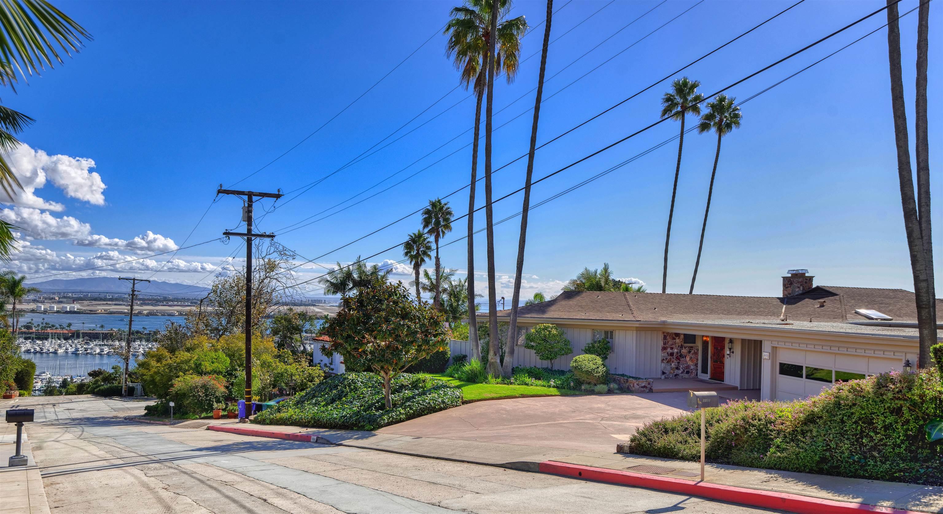 Detail Gallery Image 3 of 45 For 3125  Qualtrough, San Diego,  CA 92106 - 4 Beds | 4/1 Baths