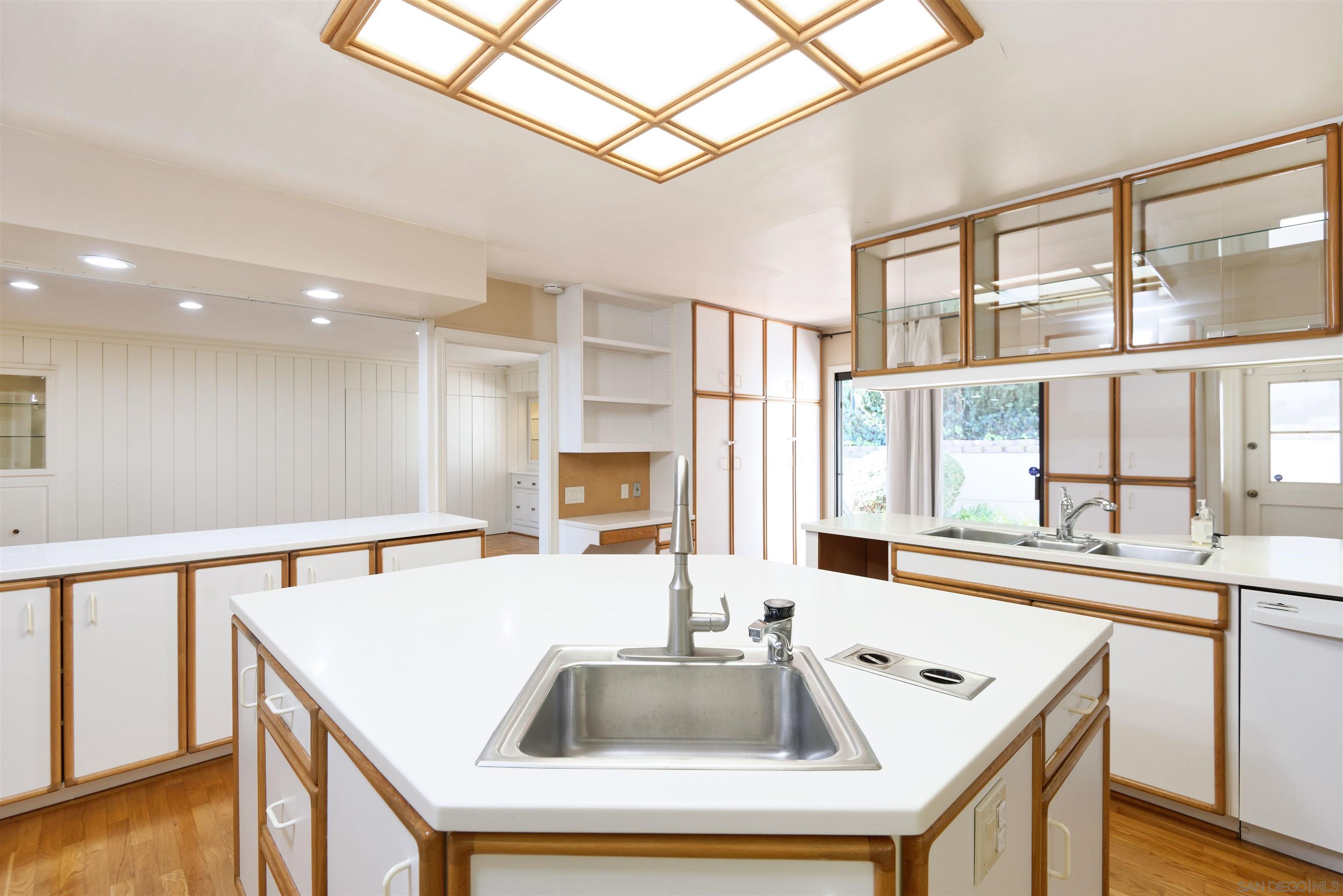 Detail Gallery Image 41 of 45 For 3125  Qualtrough, San Diego,  CA 92106 - 4 Beds | 4/1 Baths