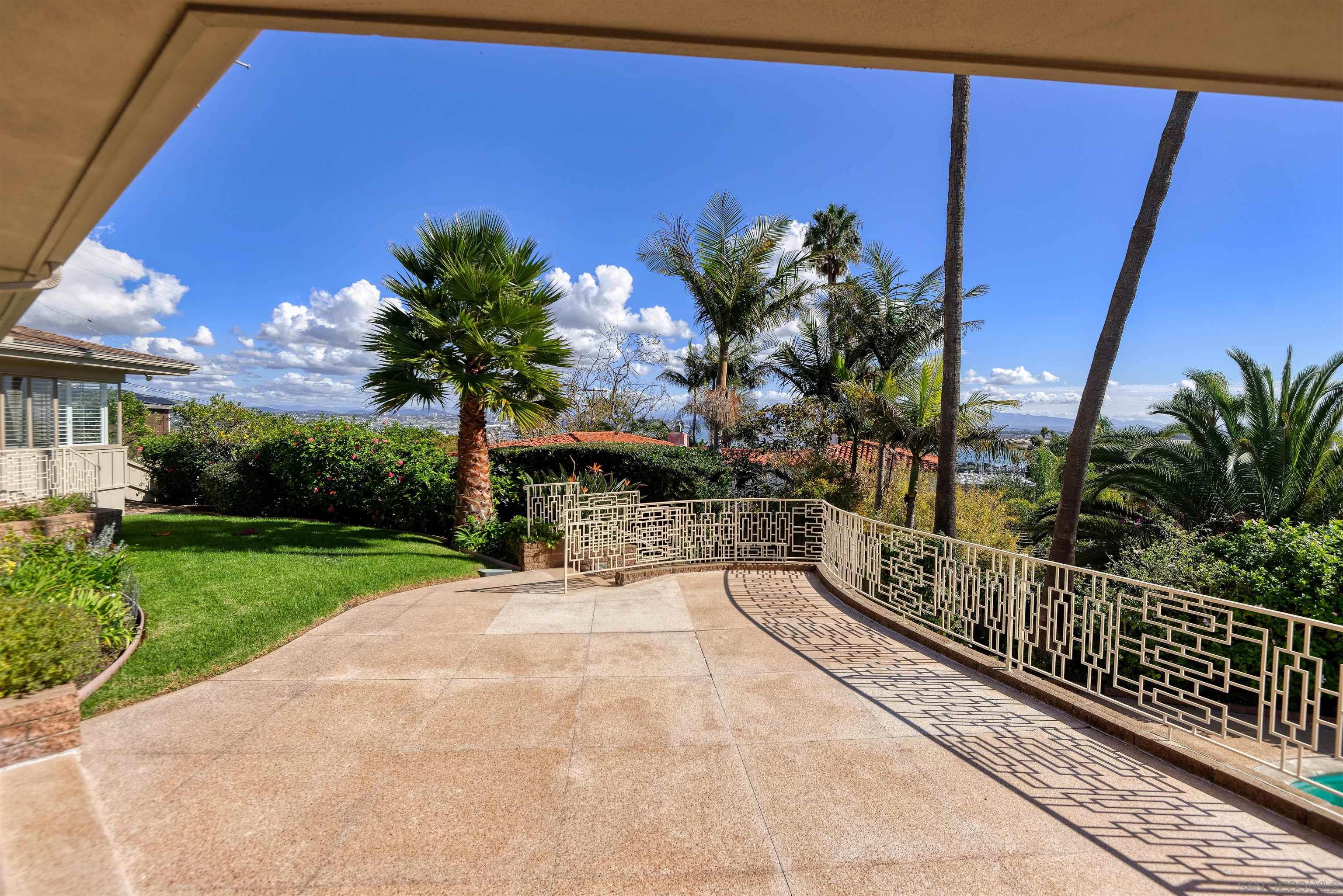 Detail Gallery Image 8 of 45 For 3125  Qualtrough, San Diego,  CA 92106 - 4 Beds | 4/1 Baths