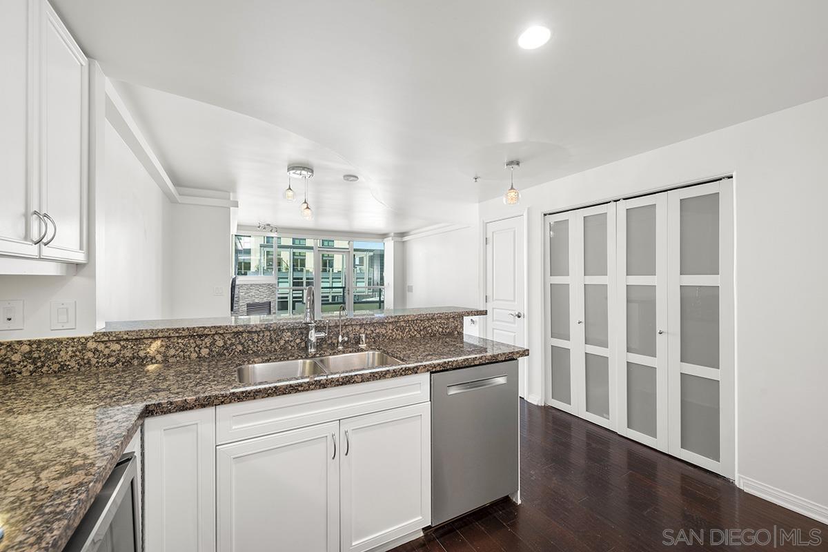 Detail Gallery Image 19 of 54 For 555  Front Street  #2201,  San Diego,  CA 92101 - 2 Beds | 2 Baths