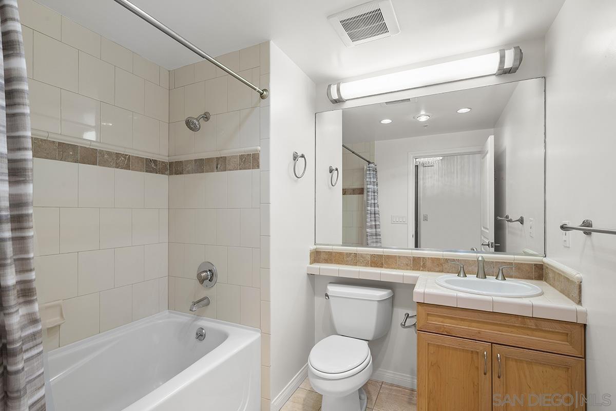 Detail Gallery Image 34 of 54 For 555  Front Street  #2201,  San Diego,  CA 92101 - 2 Beds | 2 Baths