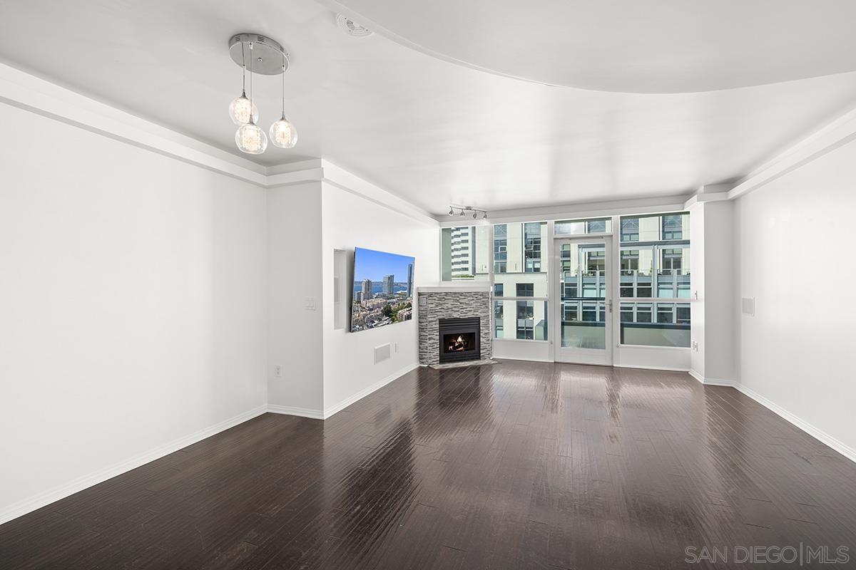 Detail Gallery Image 5 of 54 For 555  Front Street  #2201,  San Diego,  CA 92101 - 2 Beds | 2 Baths