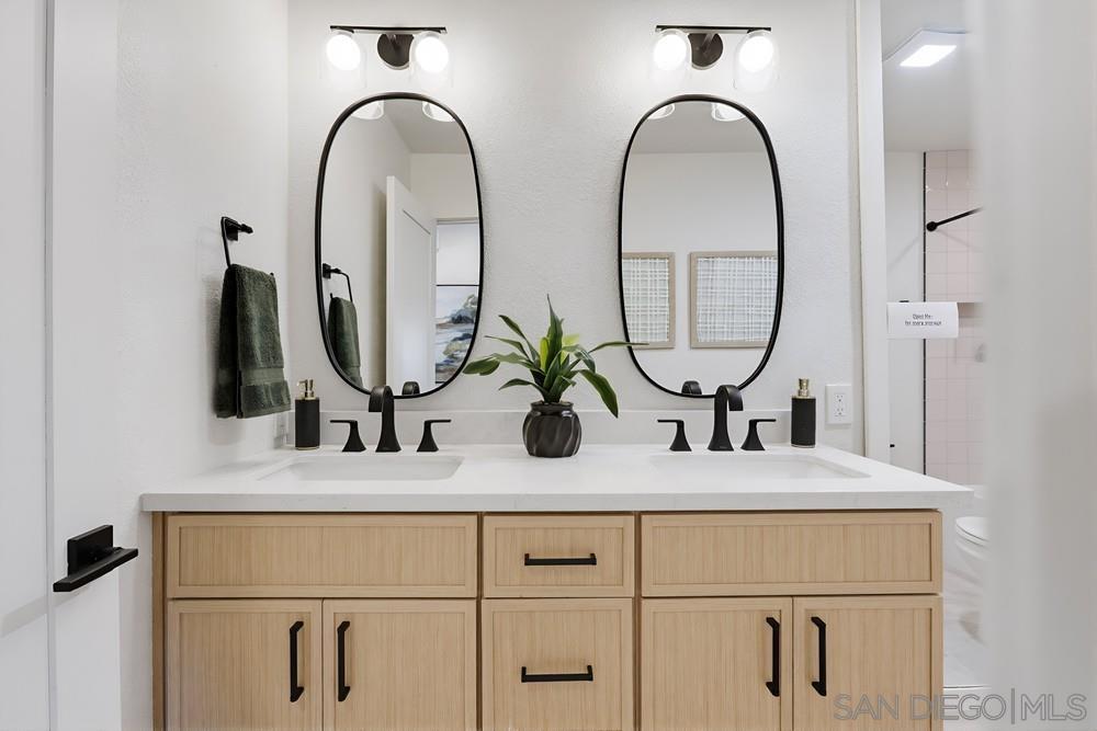 Detail Gallery Image 37 of 44 For 2003  Caminito Circulo Norte, La Jolla,  CA 92037 - 3 Beds | 2/1 Baths