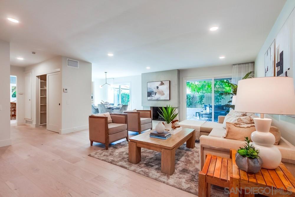 Detail Gallery Image 11 of 58 For 2223  Caminito Preciosa Sur, La Jolla,  CA 92037 - 5 Beds | 2/1 Baths