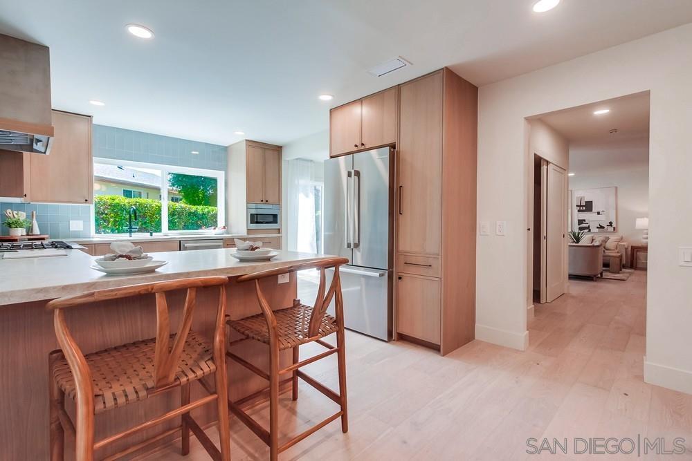 Detail Gallery Image 23 of 58 For 2223  Caminito Preciosa Sur, La Jolla,  CA 92037 - 5 Beds | 2/1 Baths