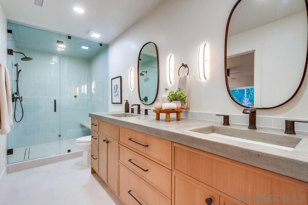 Detail Gallery Image 38 of 58 For 2223  Caminito Preciosa Sur, La Jolla,  CA 92037 - 5 Beds | 2/1 Baths