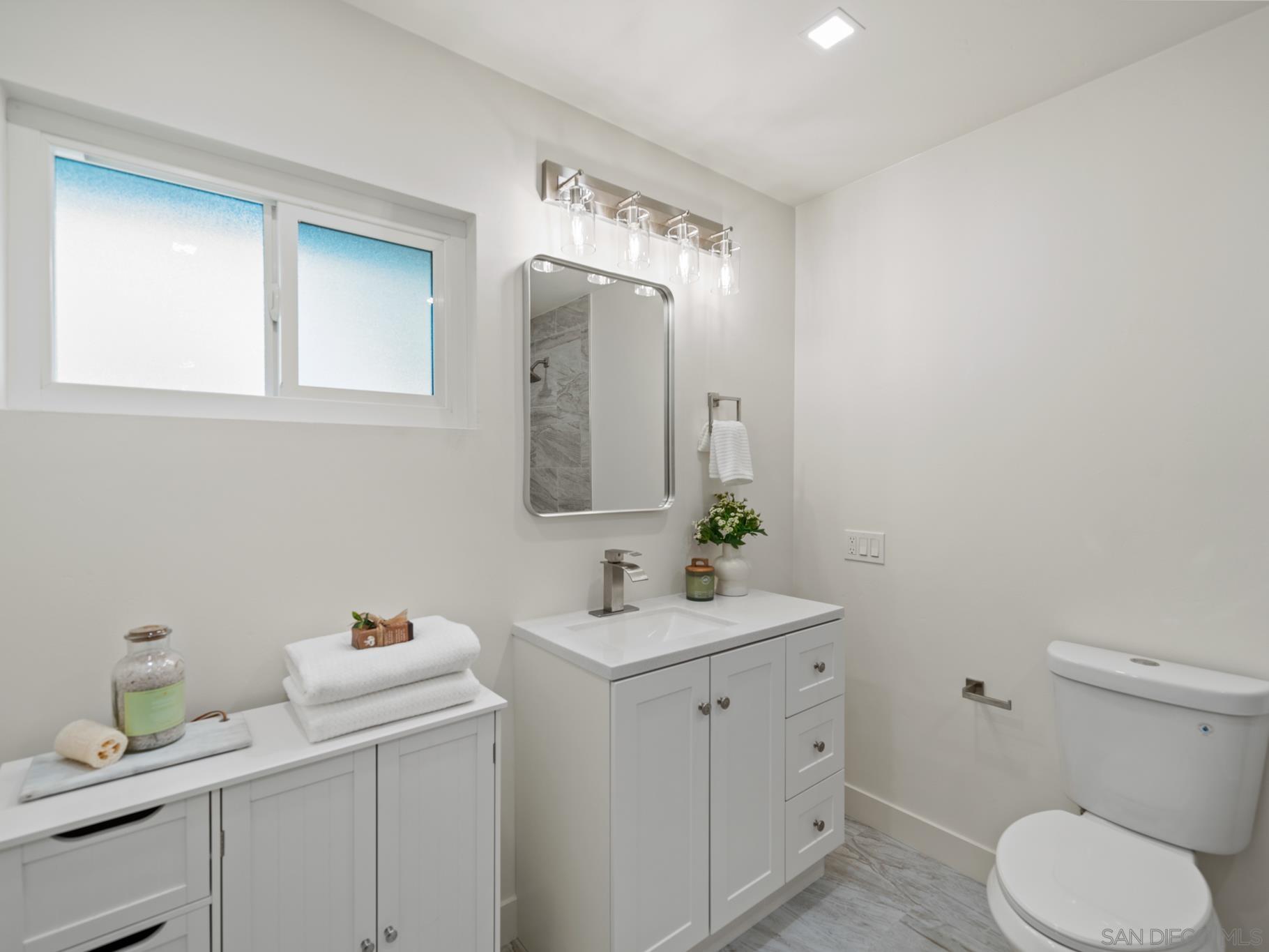 Detail Gallery Image 16 of 24 For 14793  Penasquitos Dr, San Diego,  CA 92129 - 3 Beds | 2 Baths