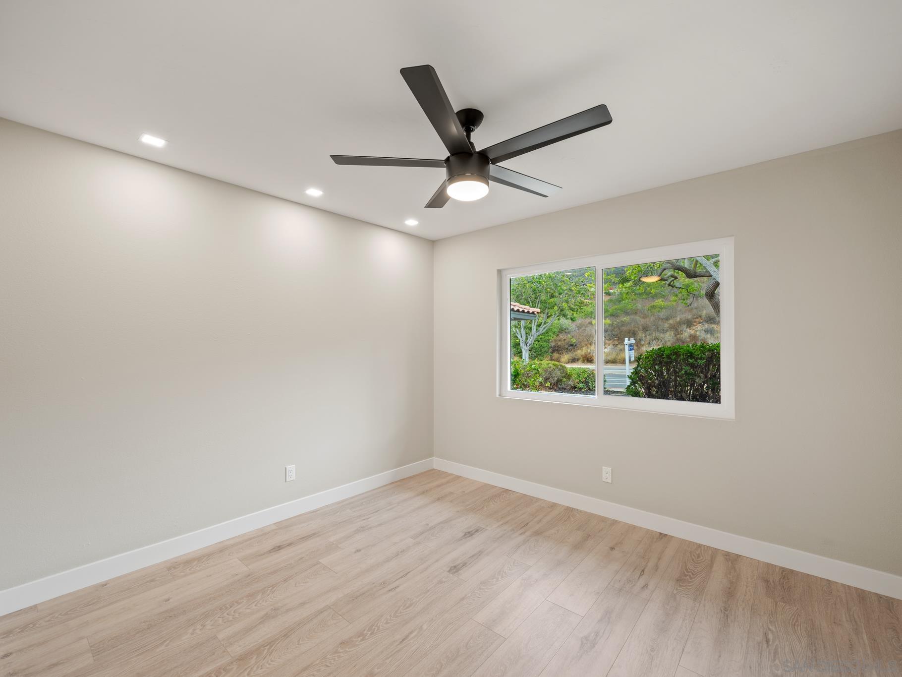 Detail Gallery Image 18 of 24 For 14793  Penasquitos Dr, San Diego,  CA 92129 - 3 Beds | 2 Baths