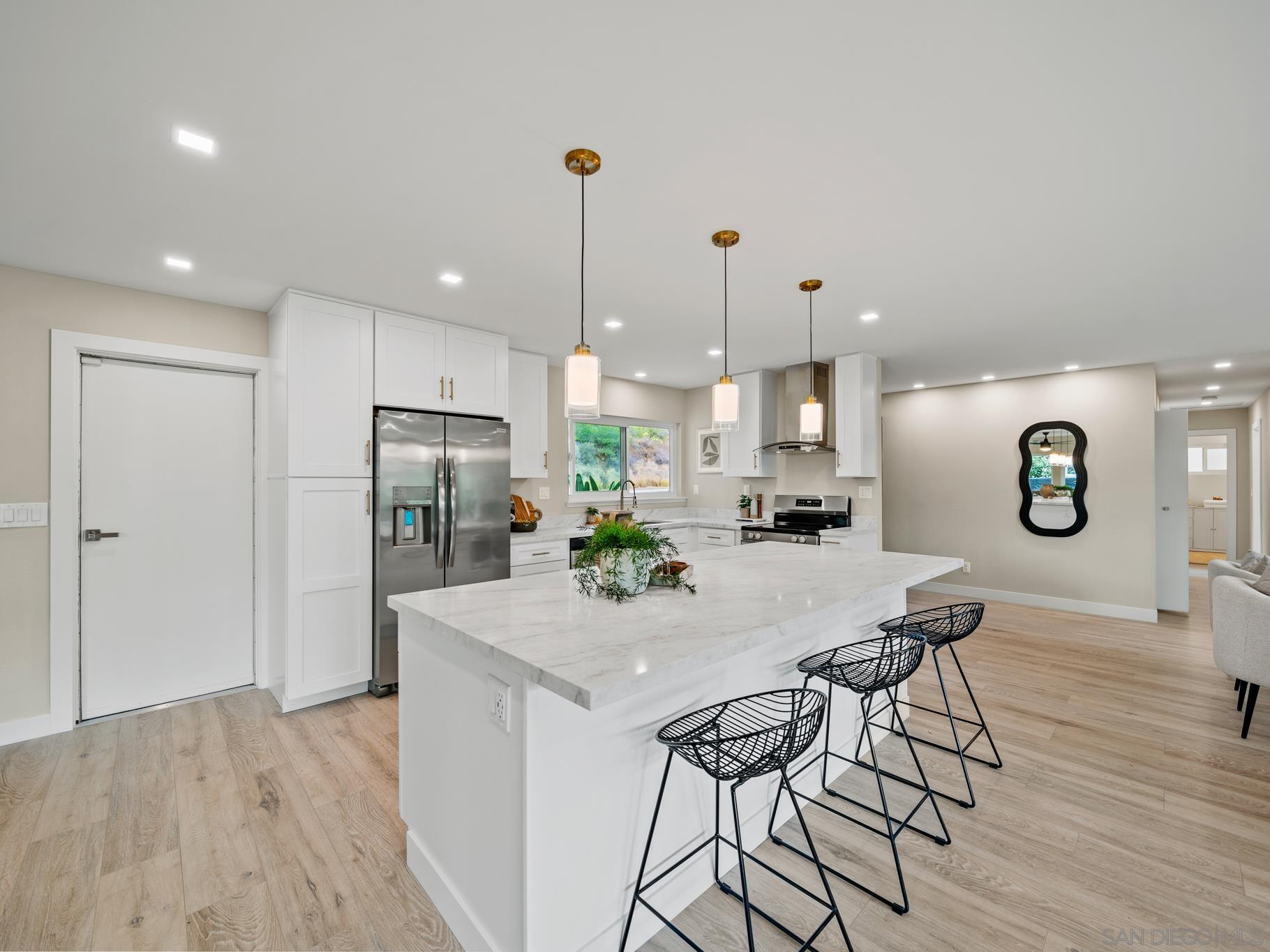 Detail Gallery Image 7 of 24 For 14793  Penasquitos Dr, San Diego,  CA 92129 - 3 Beds | 2 Baths