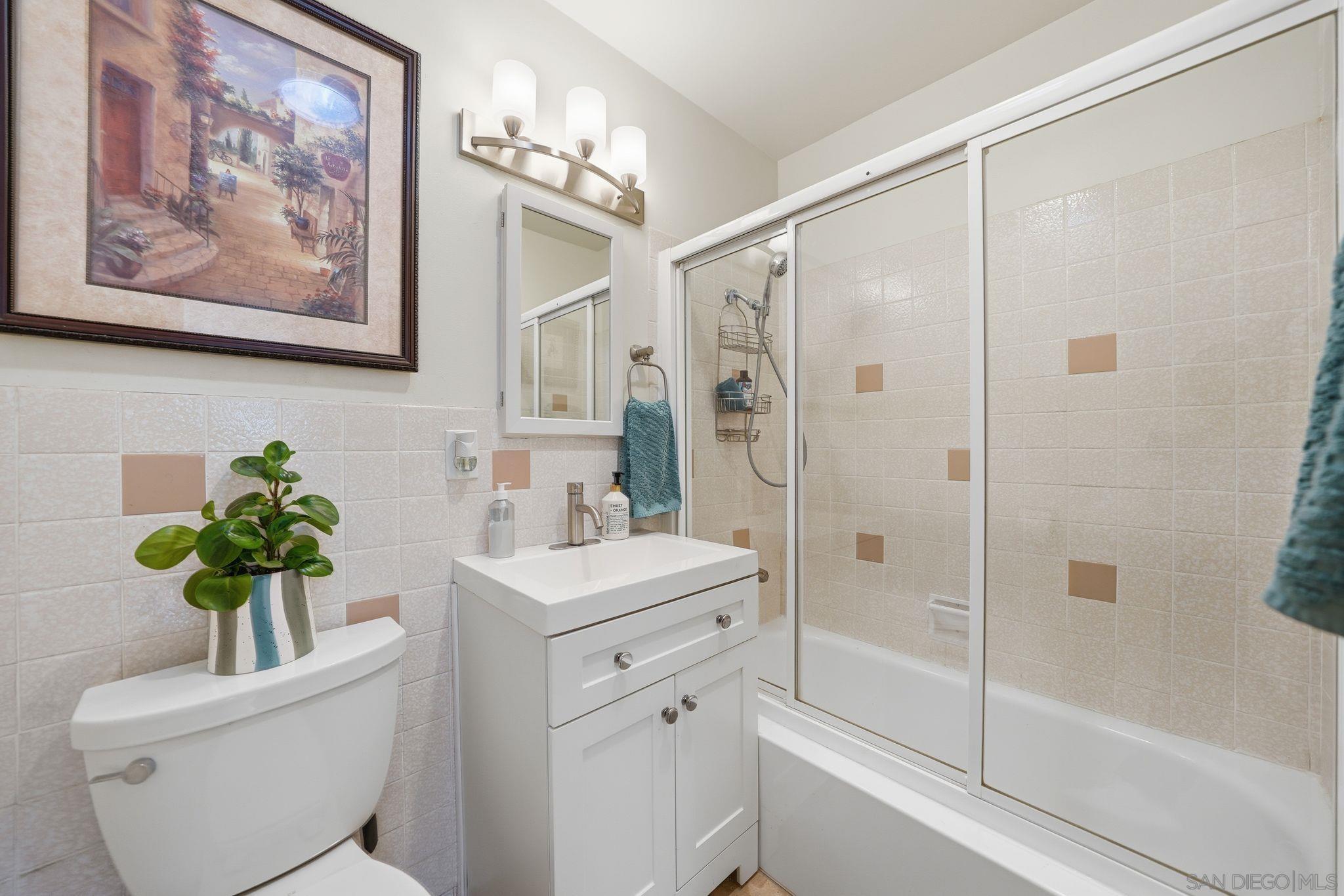 Detail Gallery Image 31 of 44 For 1434  Manchester St, National City,  CA 91950 - 3 Beds | 2 Baths