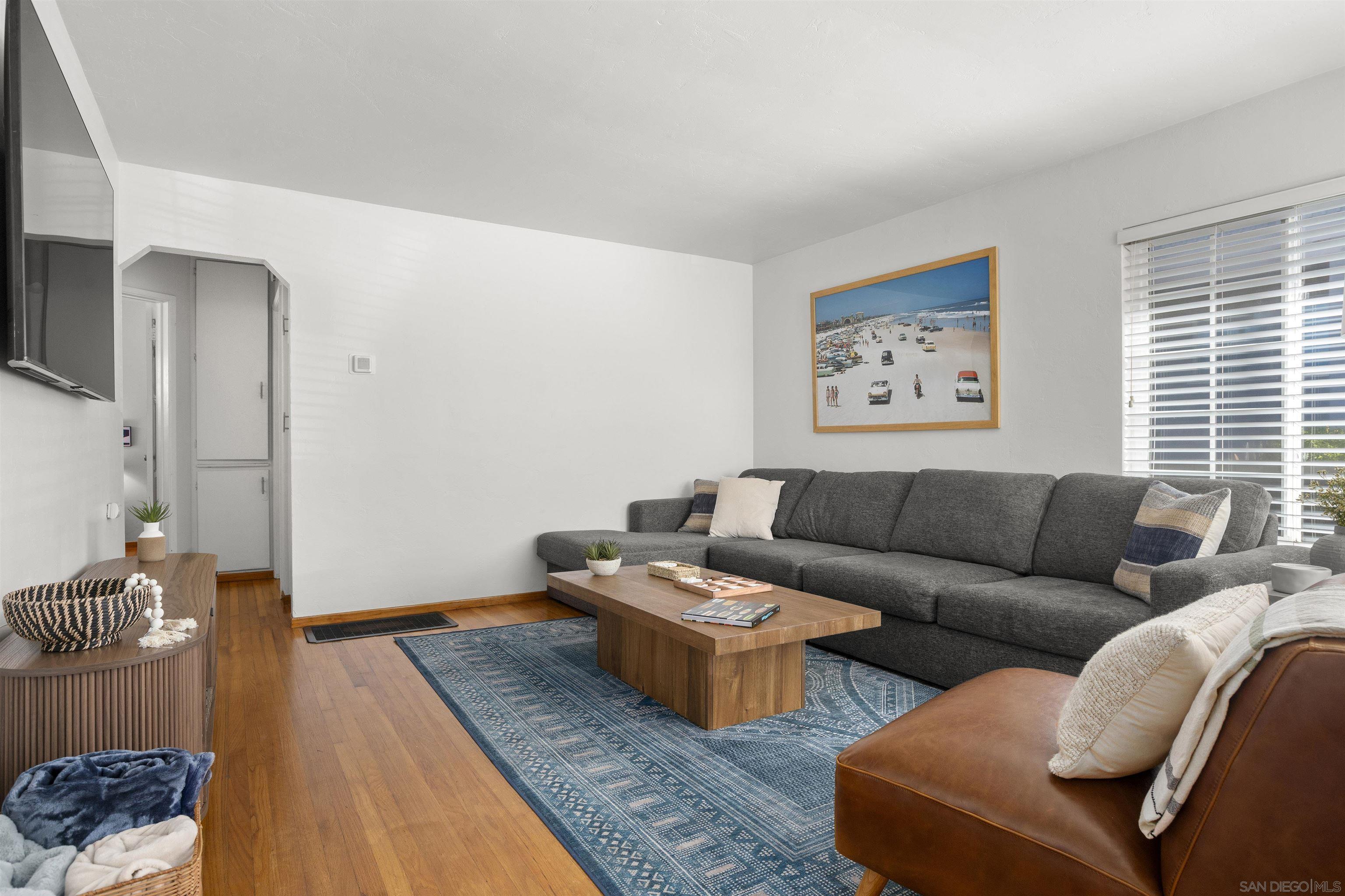 Detail Gallery Image 11 of 40 For 4614  Saratoga Ave, San Diego,  CA 92107 - 2 Beds | 1 Baths