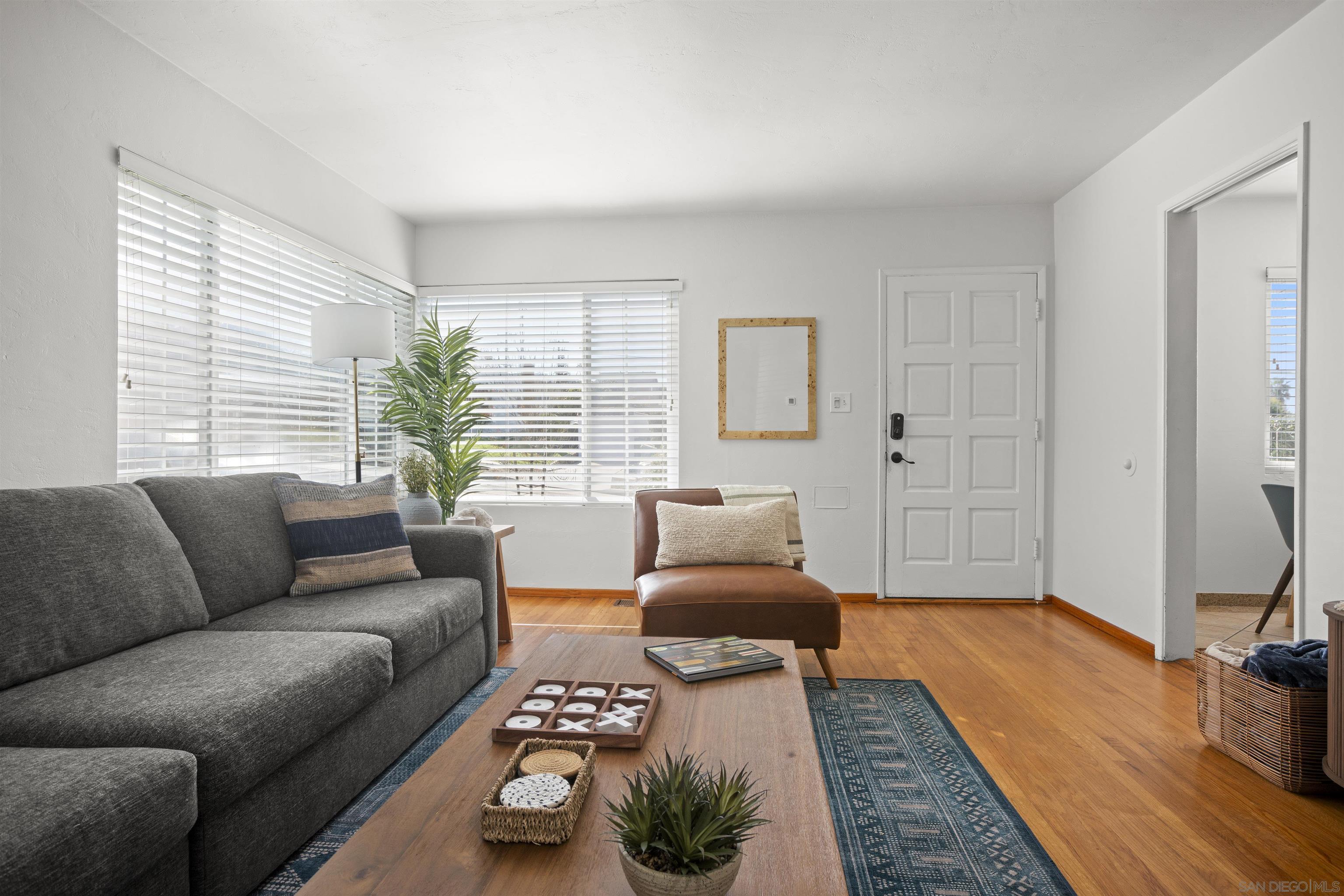 Detail Gallery Image 12 of 40 For 4614  Saratoga Ave, San Diego,  CA 92107 - 2 Beds | 1 Baths