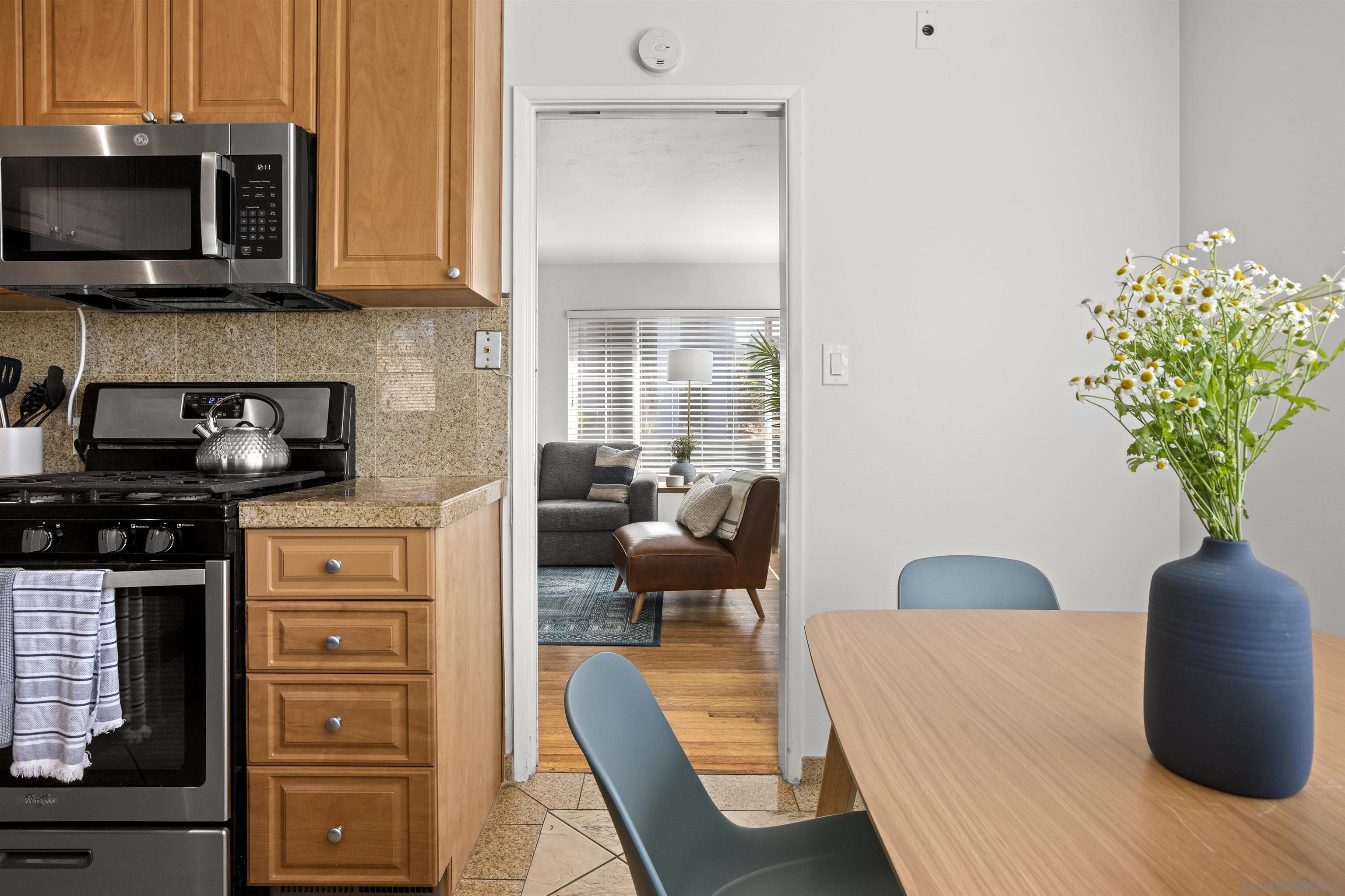 Detail Gallery Image 16 of 40 For 4614  Saratoga Ave, San Diego,  CA 92107 - 2 Beds | 1 Baths