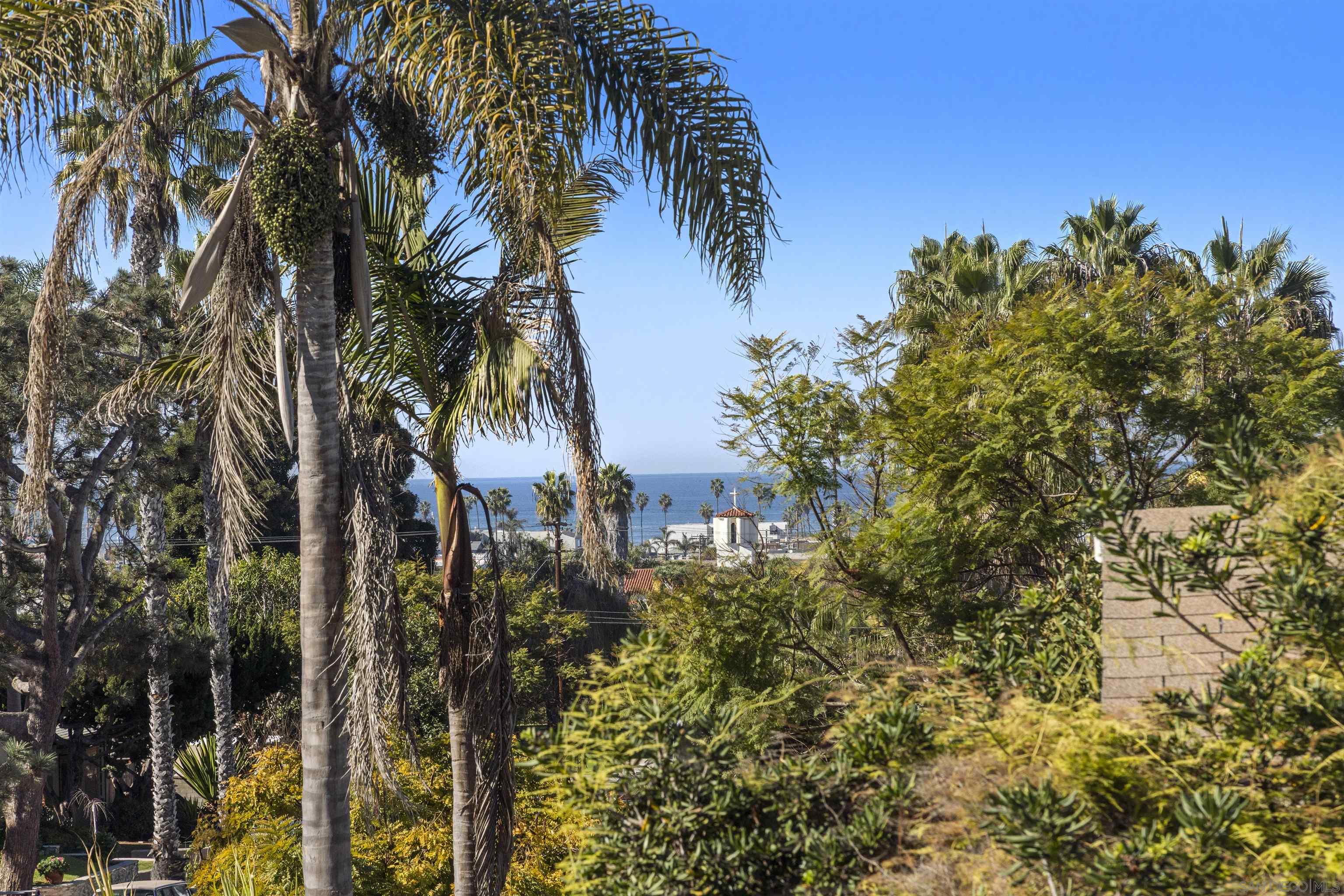 Detail Gallery Image 6 of 40 For 4614  Saratoga Ave, San Diego,  CA 92107 - 2 Beds | 1 Baths