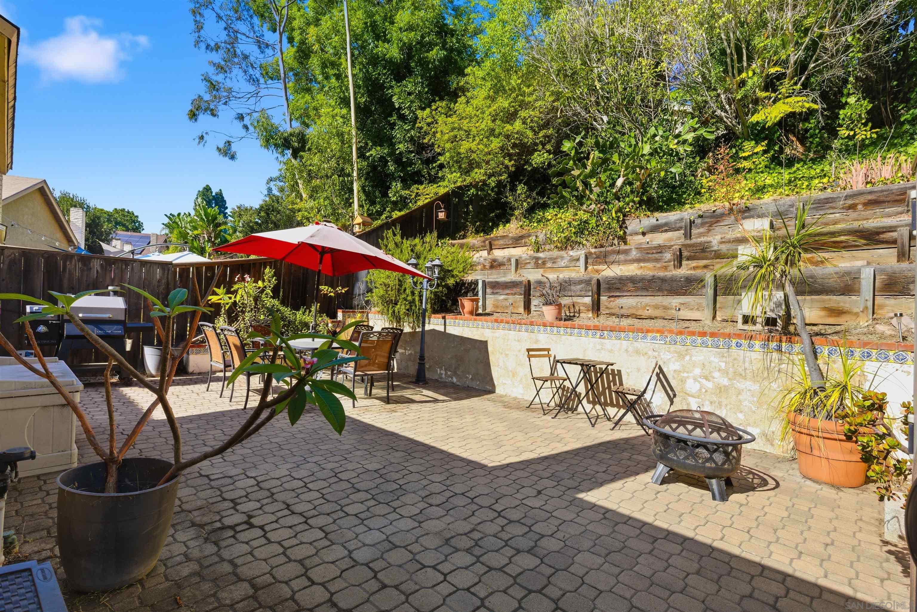 Detail Gallery Image 1 of 36 For 3686  Cactusview Drive, San Diego,  CA 92105 - 4 Beds | 2/1 Baths