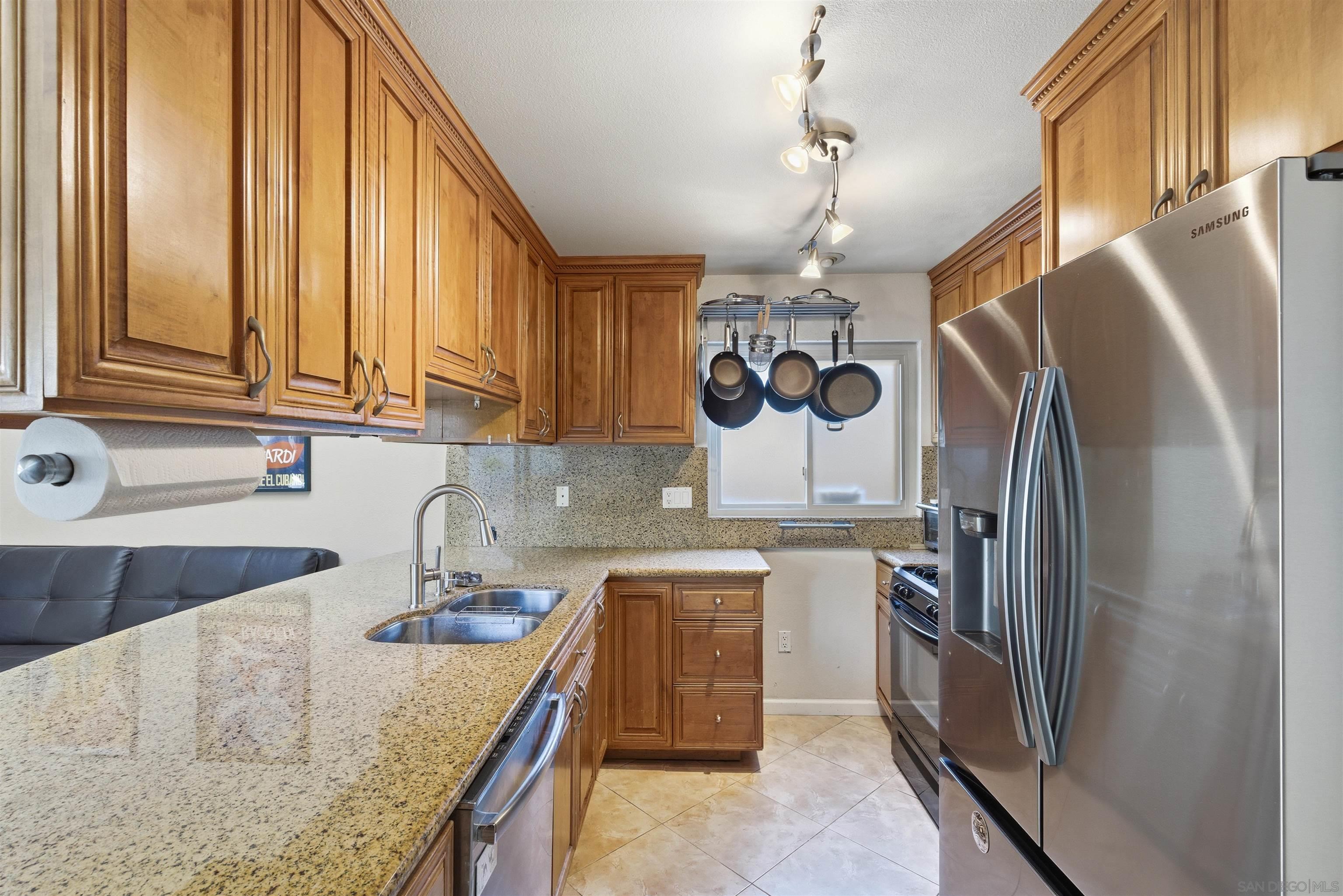 Detail Gallery Image 8 of 36 For 3686  Cactusview Drive, San Diego,  CA 92105 - 4 Beds | 2/1 Baths