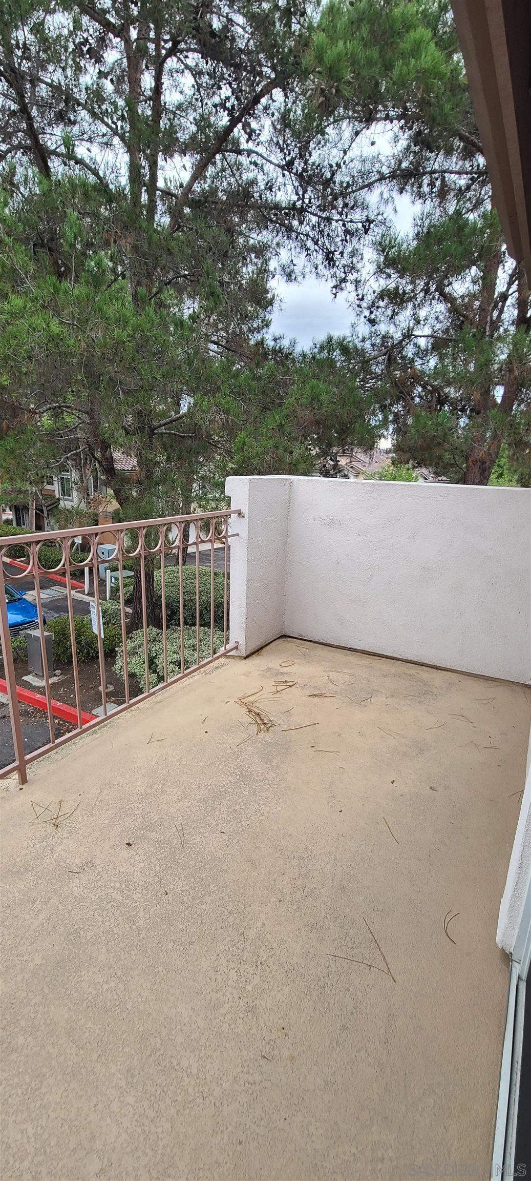 Detail Gallery Image 13 of 36 For 11929  Tivoli Park Row  6, San Diego,  CA 92128 - 2 Beds | 2/1 Baths