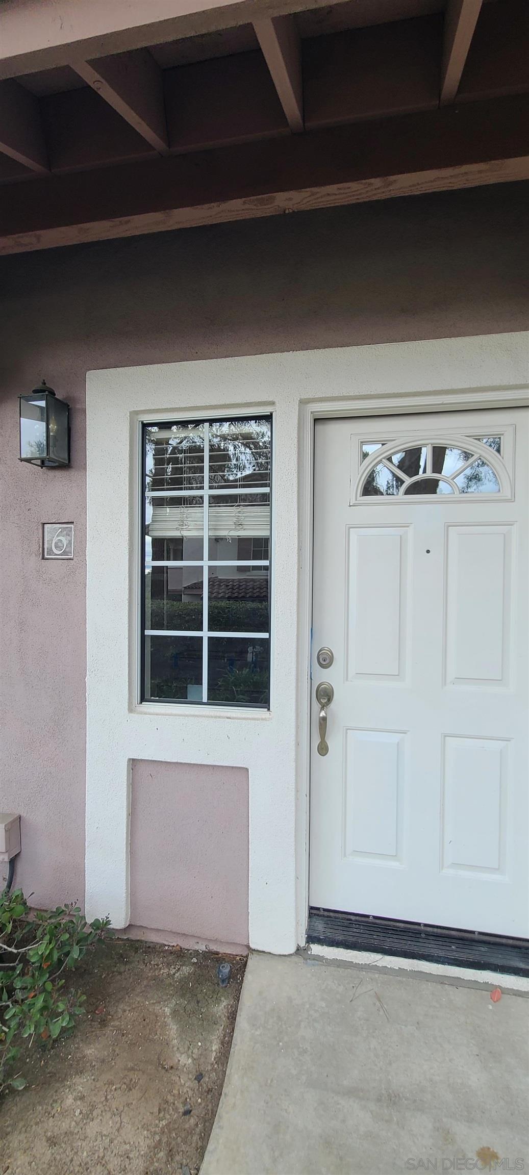 Detail Gallery Image 3 of 36 For 11929  Tivoli Park Row  6, San Diego,  CA 92128 - 2 Beds | 2/1 Baths