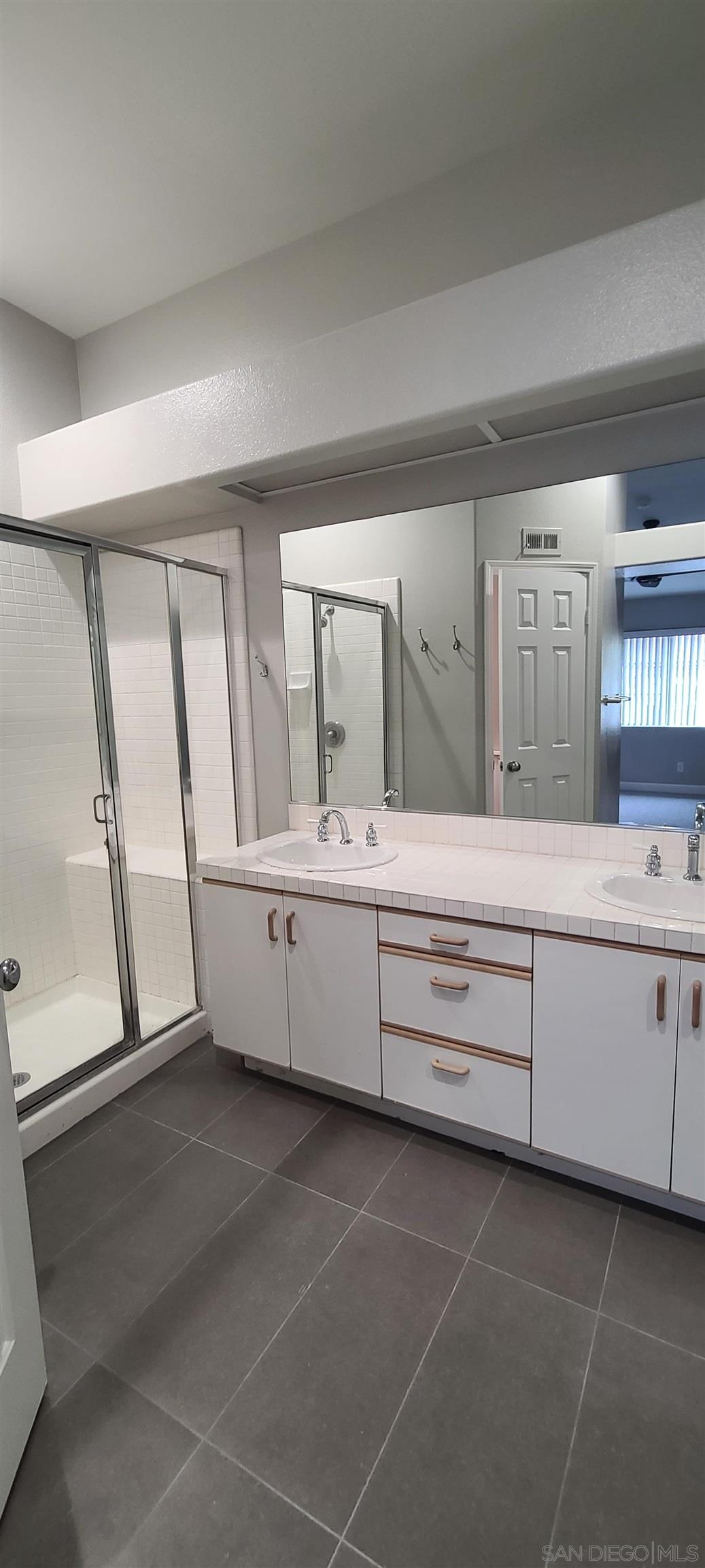 Detail Gallery Image 31 of 36 For 11929  Tivoli Park Row  6, San Diego,  CA 92128 - 2 Beds | 2/1 Baths