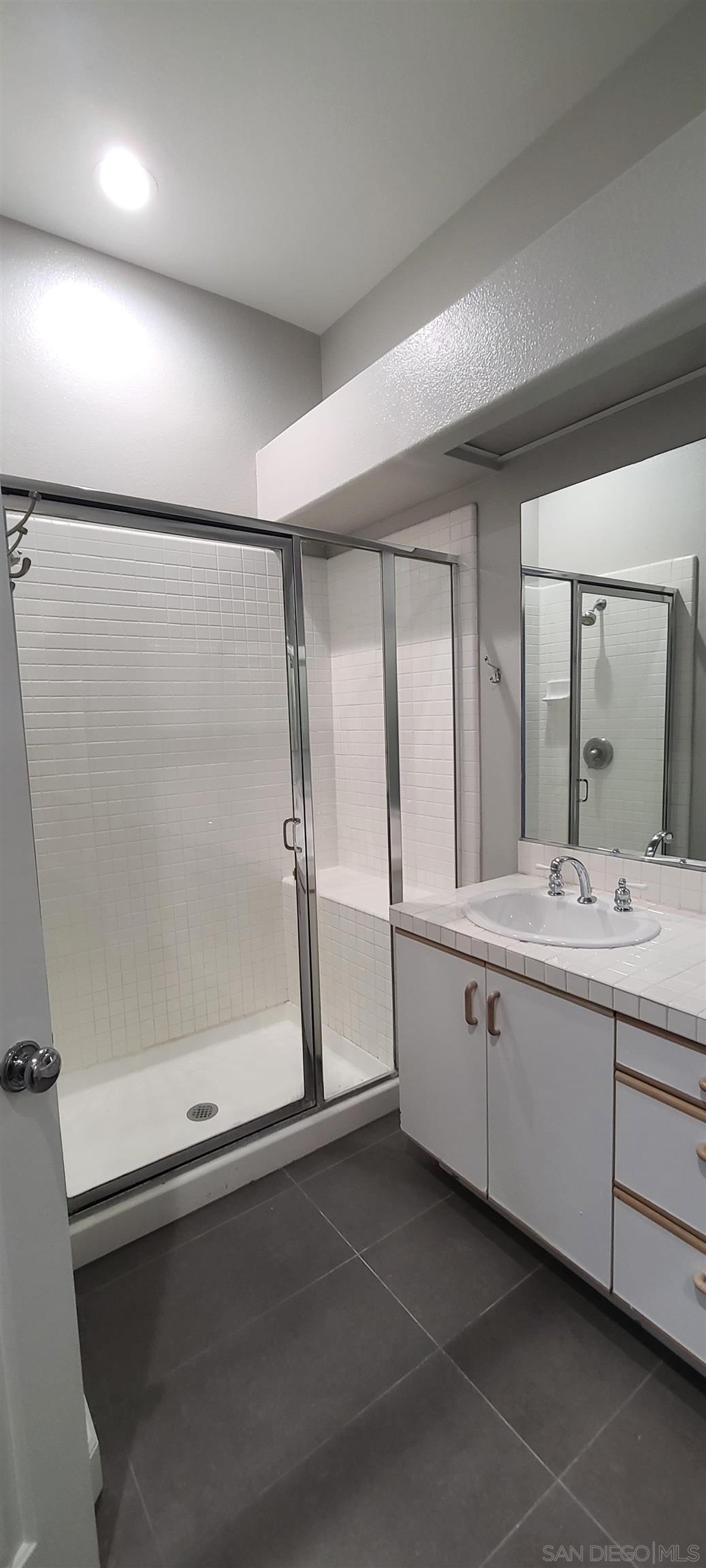 Detail Gallery Image 32 of 36 For 11929  Tivoli Park Row  6, San Diego,  CA 92128 - 2 Beds | 2/1 Baths