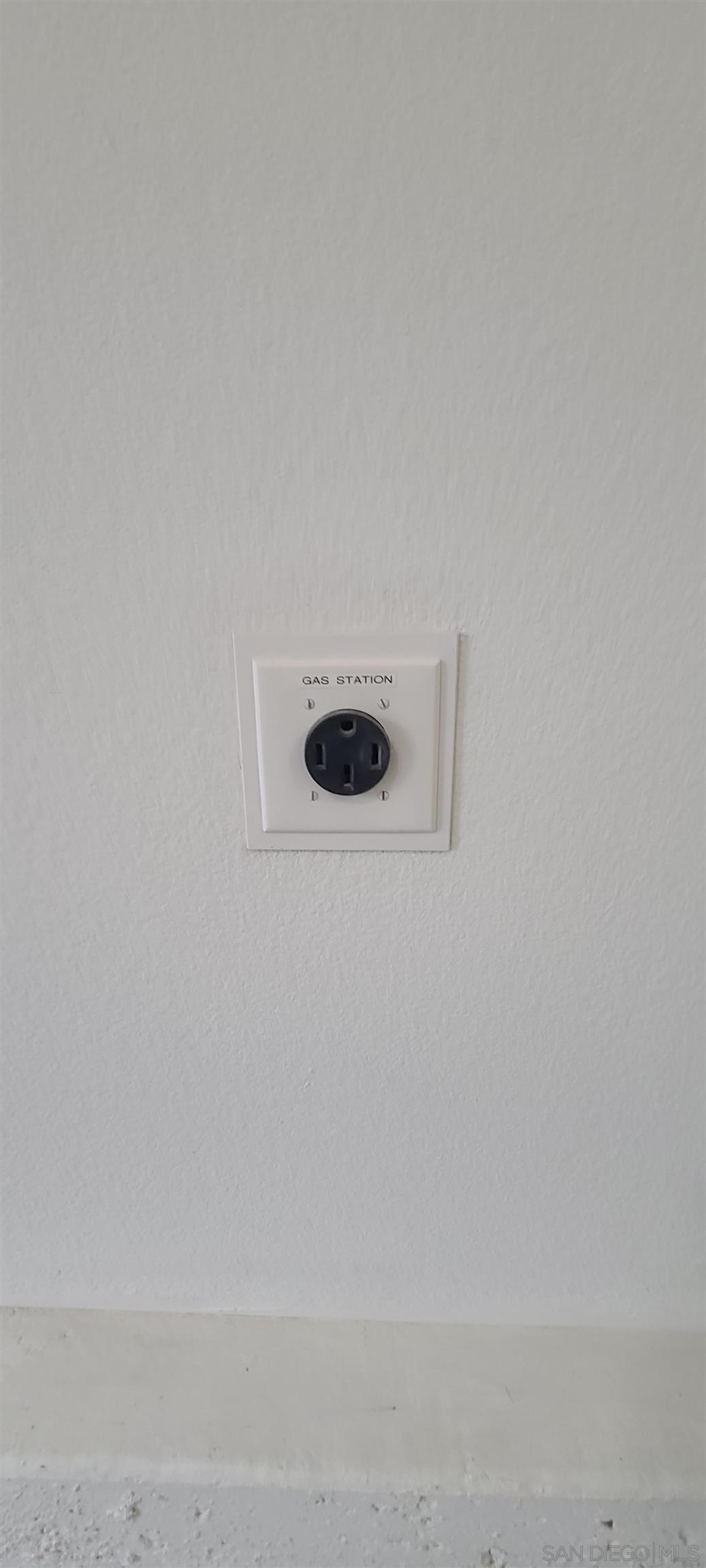 Detail Gallery Image 36 of 36 For 11929  Tivoli Park Row  6, San Diego,  CA 92128 - 2 Beds | 2/1 Baths