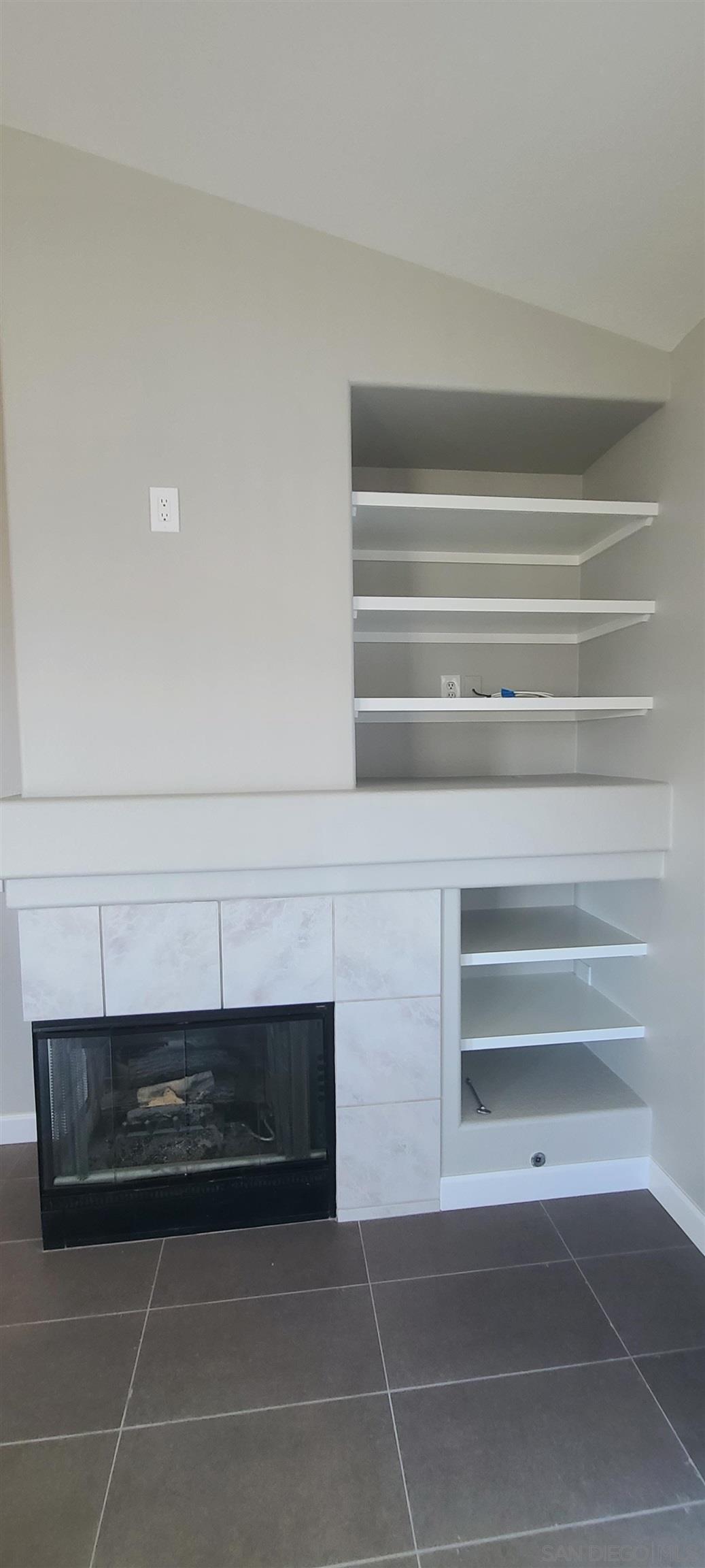 Detail Gallery Image 9 of 36 For 11929  Tivoli Park Row  6, San Diego,  CA 92128 - 2 Beds | 2/1 Baths