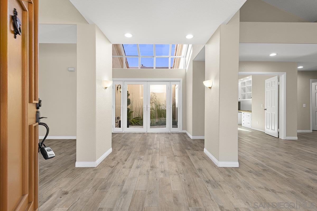 Detail Gallery Image 11 of 51 For 12071  Caminito Corriente, San Diego,  CA 92128 - 3 Beds | 2 Baths