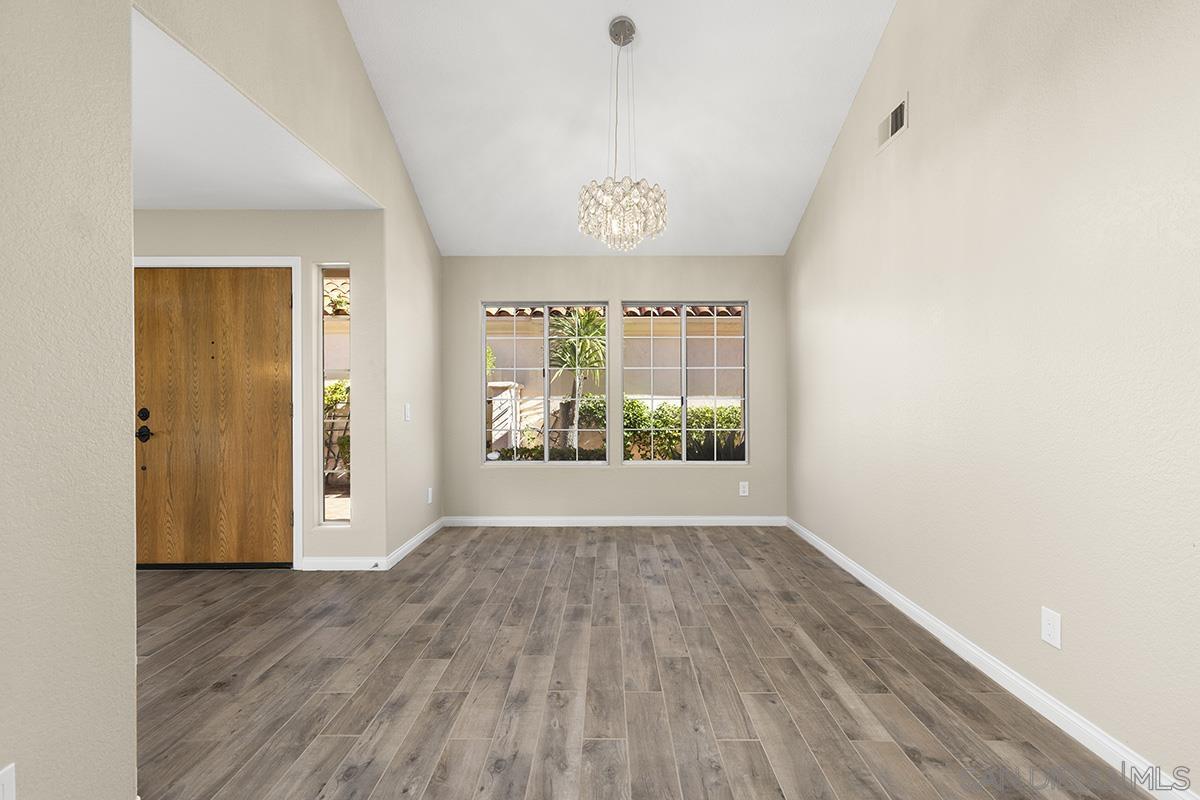 Detail Gallery Image 13 of 51 For 12071  Caminito Corriente, San Diego,  CA 92128 - 3 Beds | 2 Baths