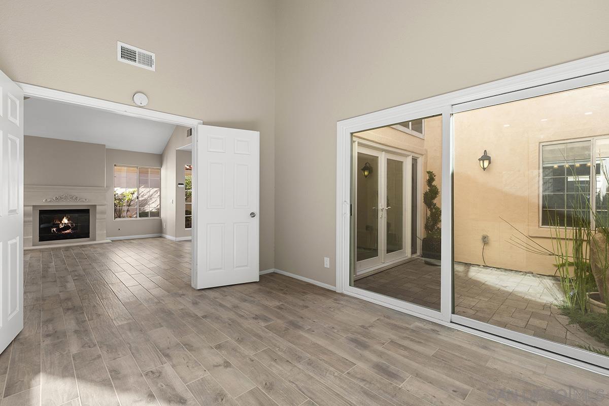 Detail Gallery Image 14 of 51 For 12071  Caminito Corriente, San Diego,  CA 92128 - 3 Beds | 2 Baths