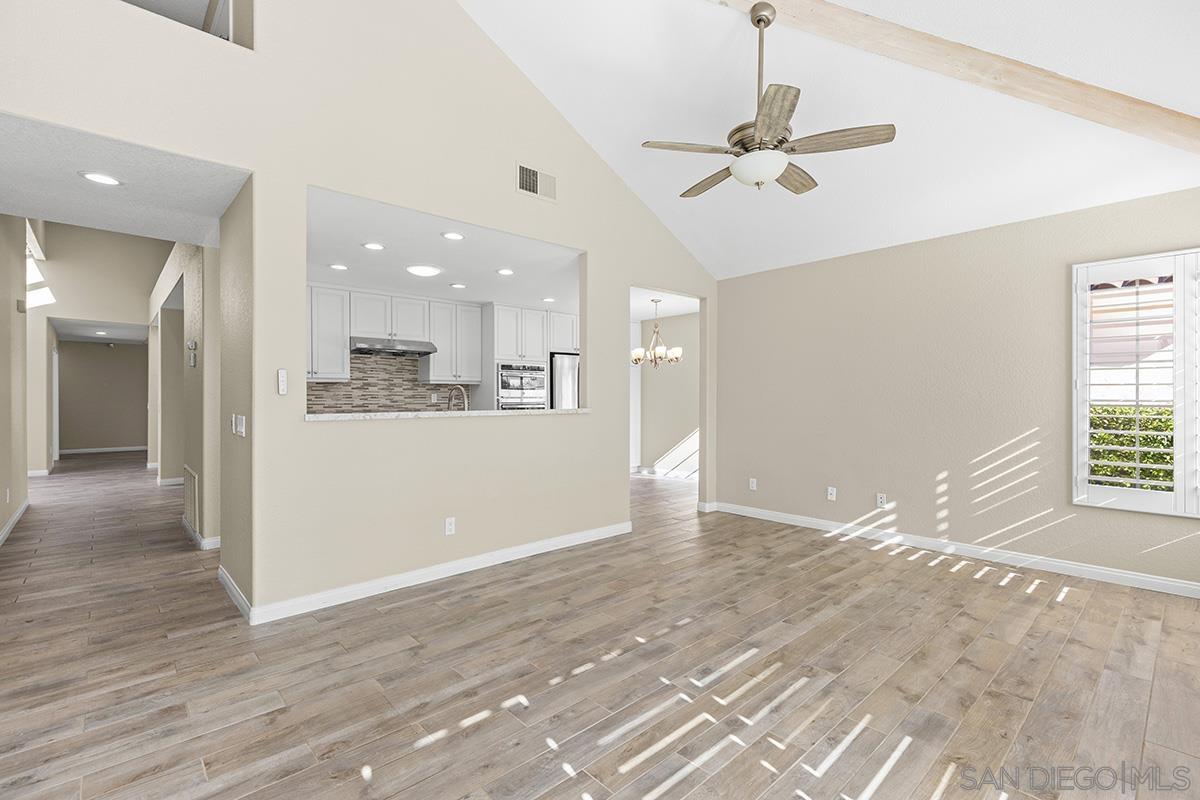 Detail Gallery Image 20 of 51 For 12071  Caminito Corriente, San Diego,  CA 92128 - 3 Beds | 2 Baths