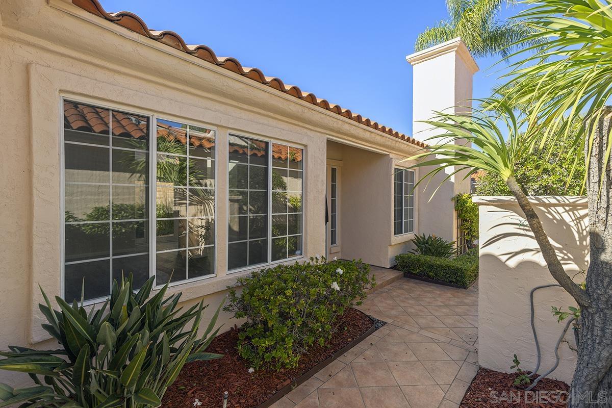 Detail Gallery Image 3 of 51 For 12071  Caminito Corriente, San Diego,  CA 92128 - 3 Beds | 2 Baths