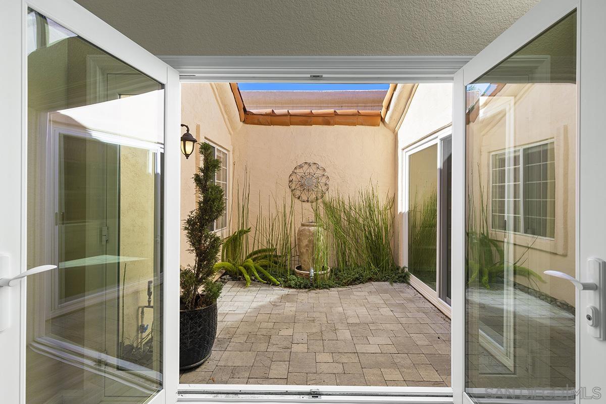Detail Gallery Image 31 of 51 For 12071  Caminito Corriente, San Diego,  CA 92128 - 3 Beds | 2 Baths