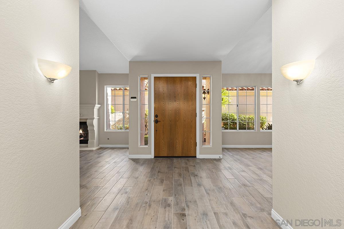 Detail Gallery Image 6 of 51 For 12071  Caminito Corriente, San Diego,  CA 92128 - 3 Beds | 2 Baths