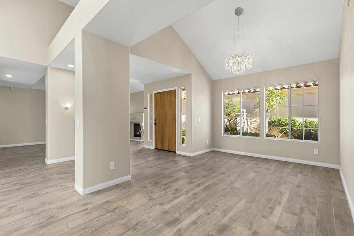 Detail Gallery Image 7 of 51 For 12071  Caminito Corriente, San Diego,  CA 92128 - 3 Beds | 2 Baths