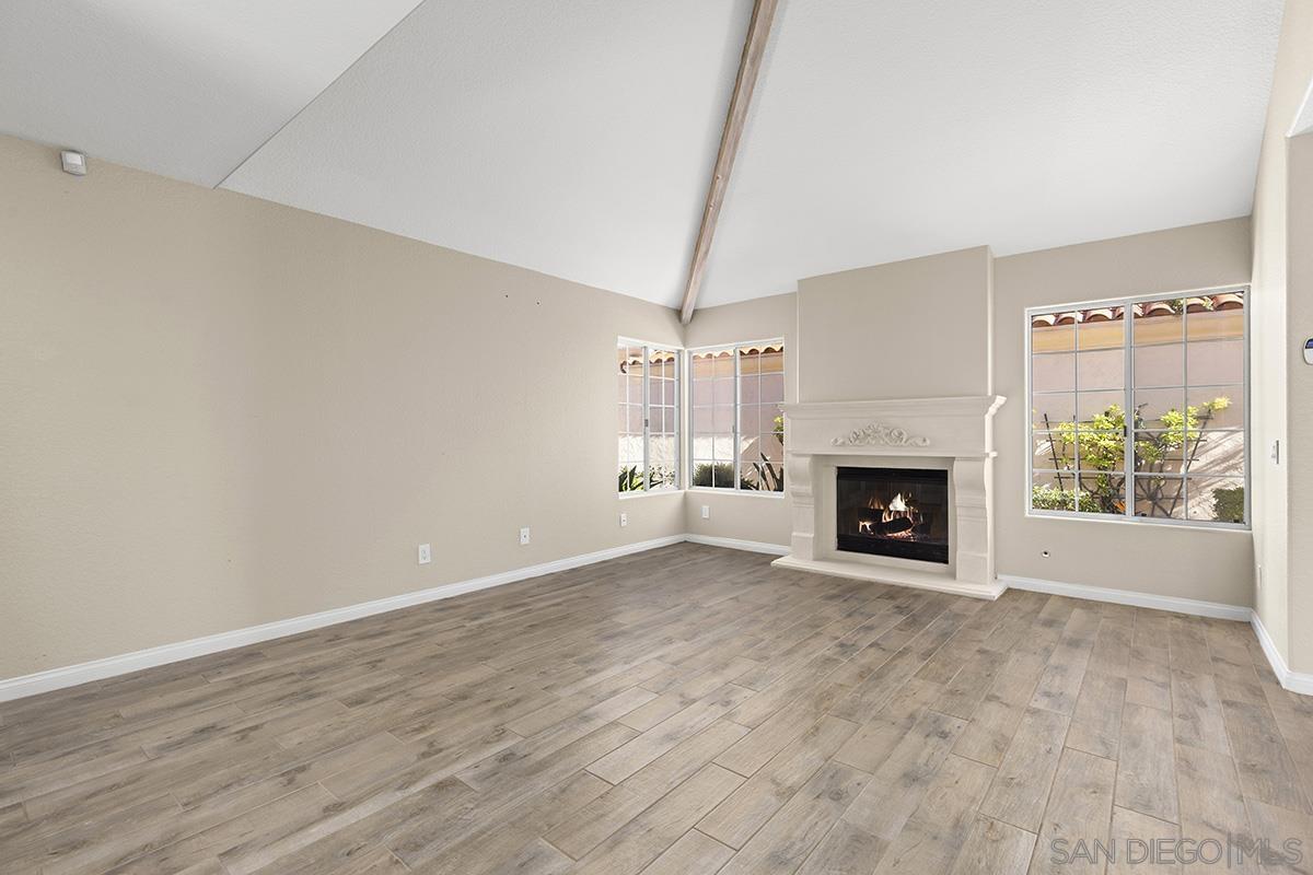 Detail Gallery Image 9 of 51 For 12071  Caminito Corriente, San Diego,  CA 92128 - 3 Beds | 2 Baths