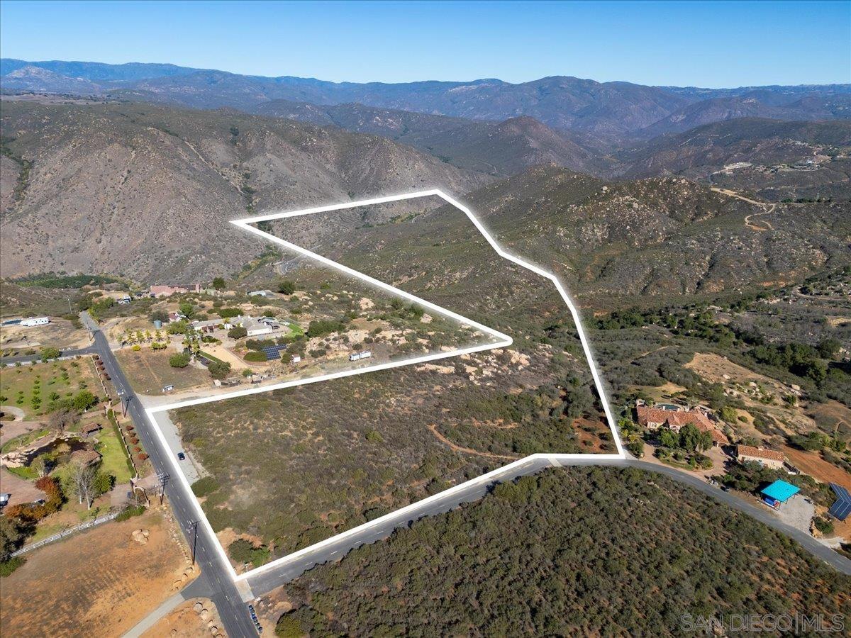 Detail Gallery Image 4 of 11 For , Ramona,  CA 92065 - – Beds | – Baths