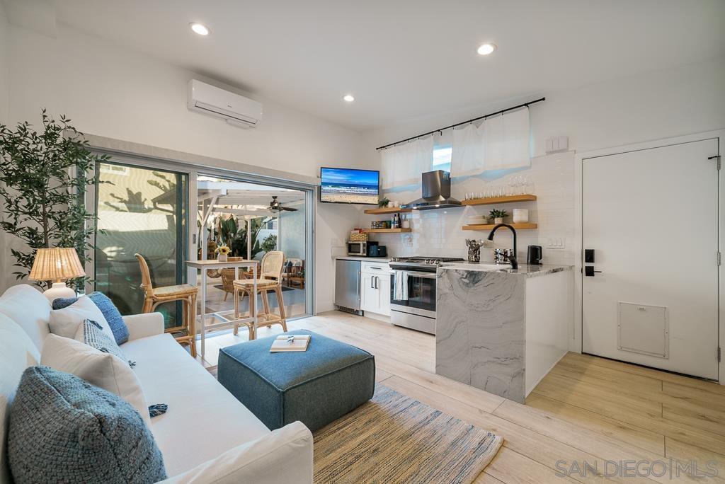 Detail Gallery Image 11 of 30 For 1656  Pacific Beach Dr  B, San Diego,  CA 92109 - 0 Beds | 1 Baths