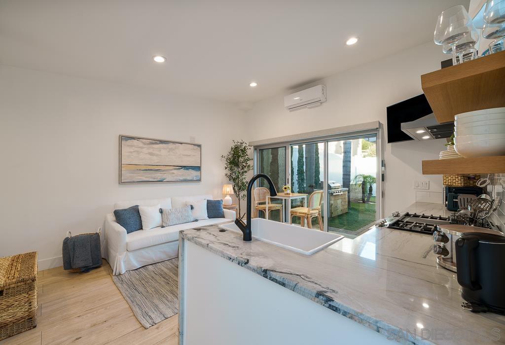 Detail Gallery Image 9 of 30 For 1656  Pacific Beach Dr  B, San Diego,  CA 92109 - 0 Beds | 1 Baths