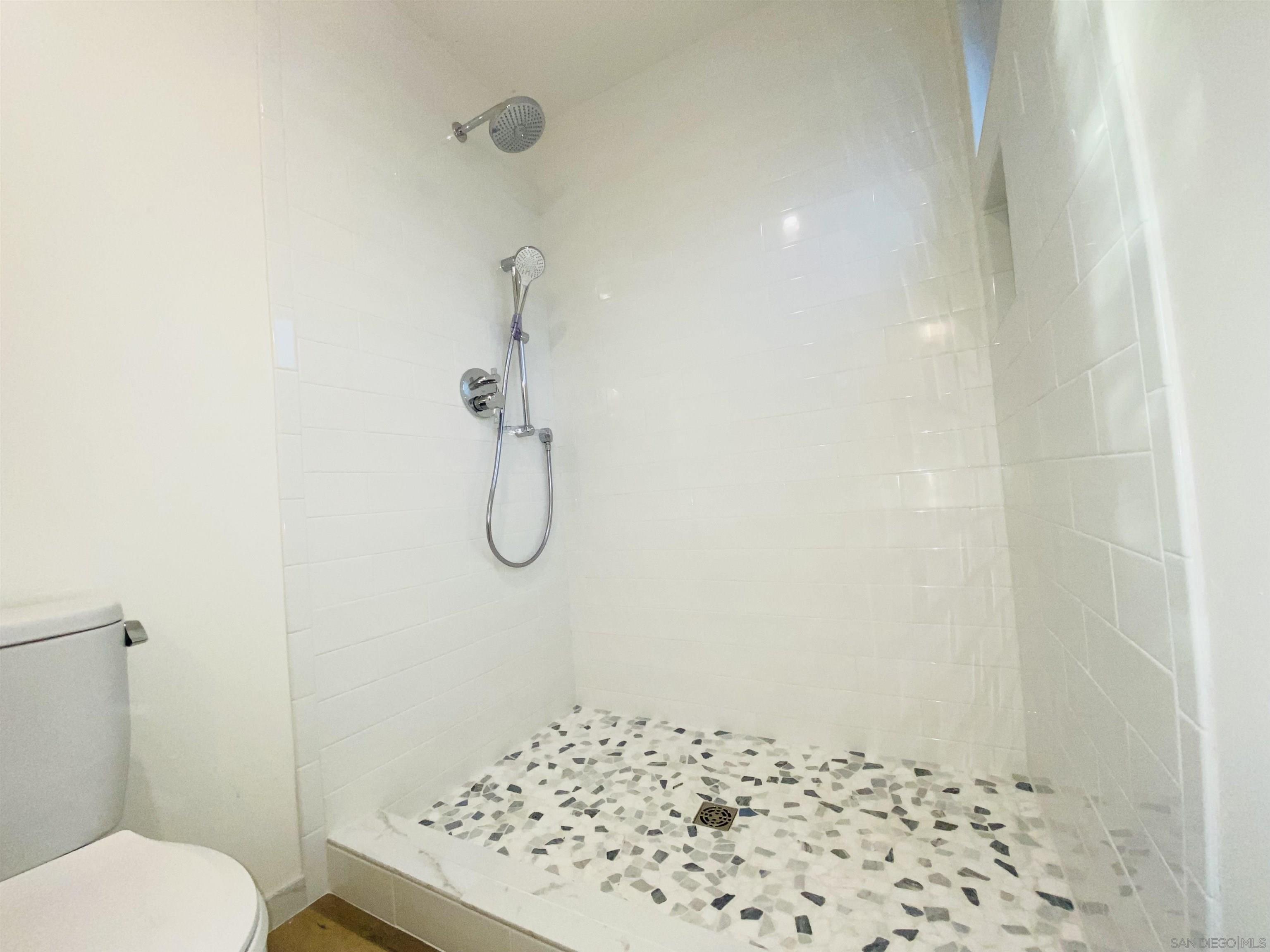 Detail Gallery Image 13 of 35 For 1305  Blue Sky Drive, Cardiff By The Sea,  CA 92007 - 2 Beds | 2 Baths