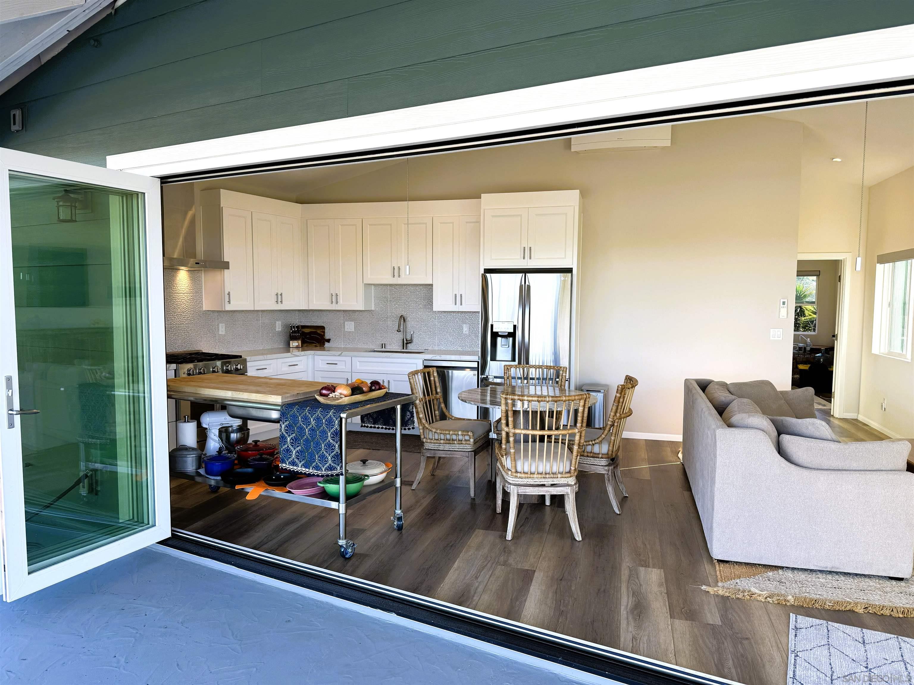 Detail Gallery Image 22 of 35 For 1305  Blue Sky Drive, Cardiff By The Sea,  CA 92007 - 2 Beds | 2 Baths