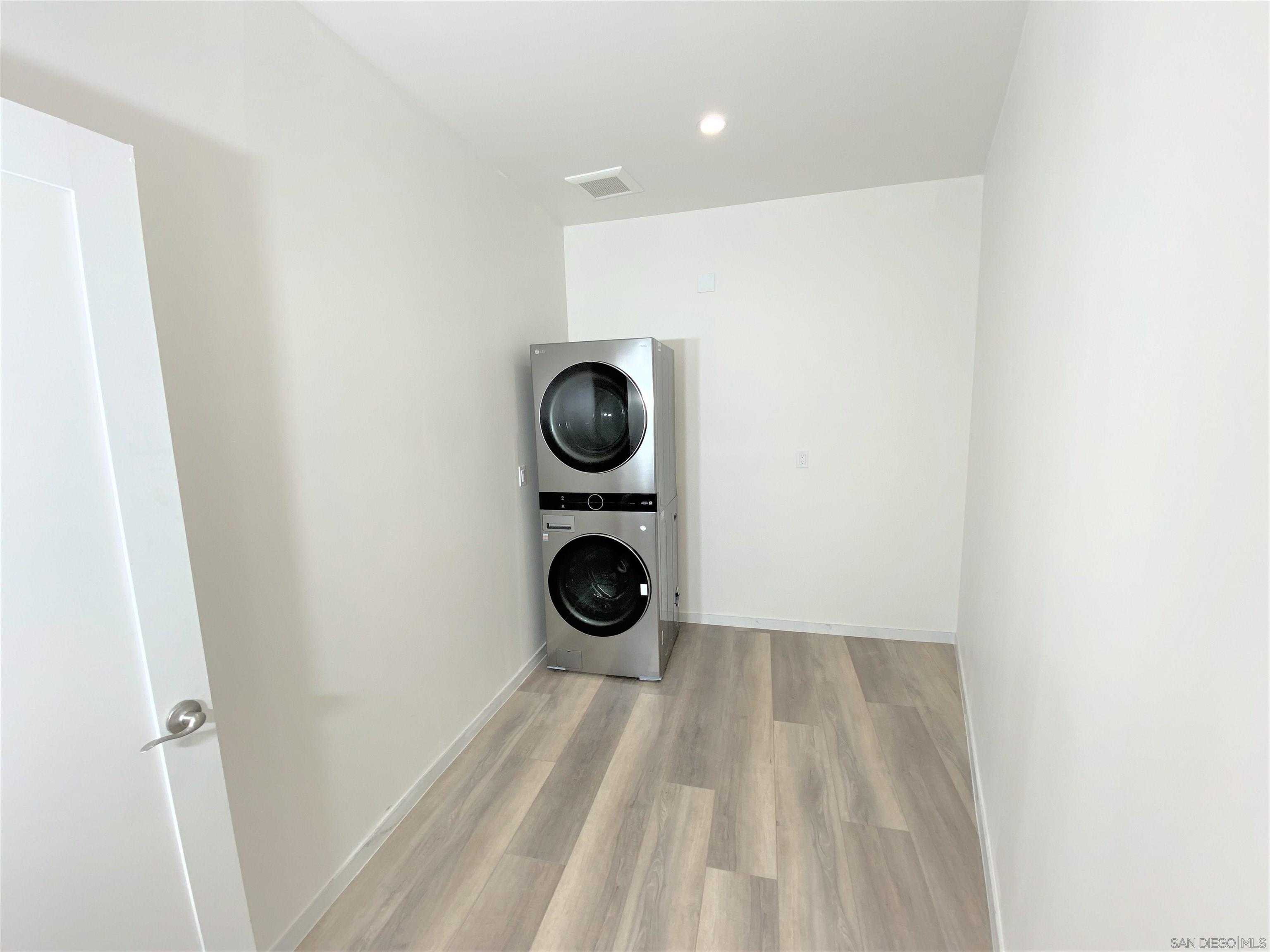 Detail Gallery Image 30 of 35 For 1305  Blue Sky Drive, Cardiff By The Sea,  CA 92007 - 2 Beds | 2 Baths