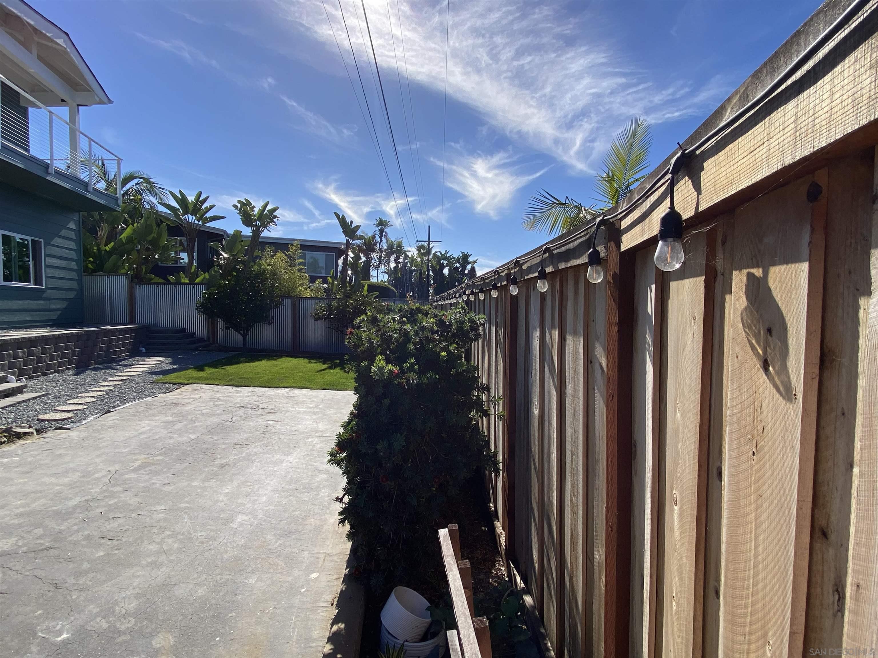 Detail Gallery Image 4 of 35 For 1305  Blue Sky Drive, Cardiff By The Sea,  CA 92007 - 2 Beds | 2 Baths