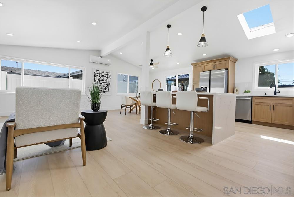 Detail Gallery Image 14 of 64 For 5165  Winthrop St, San Diego,  CA 92117 - 3 Beds | 2 Baths