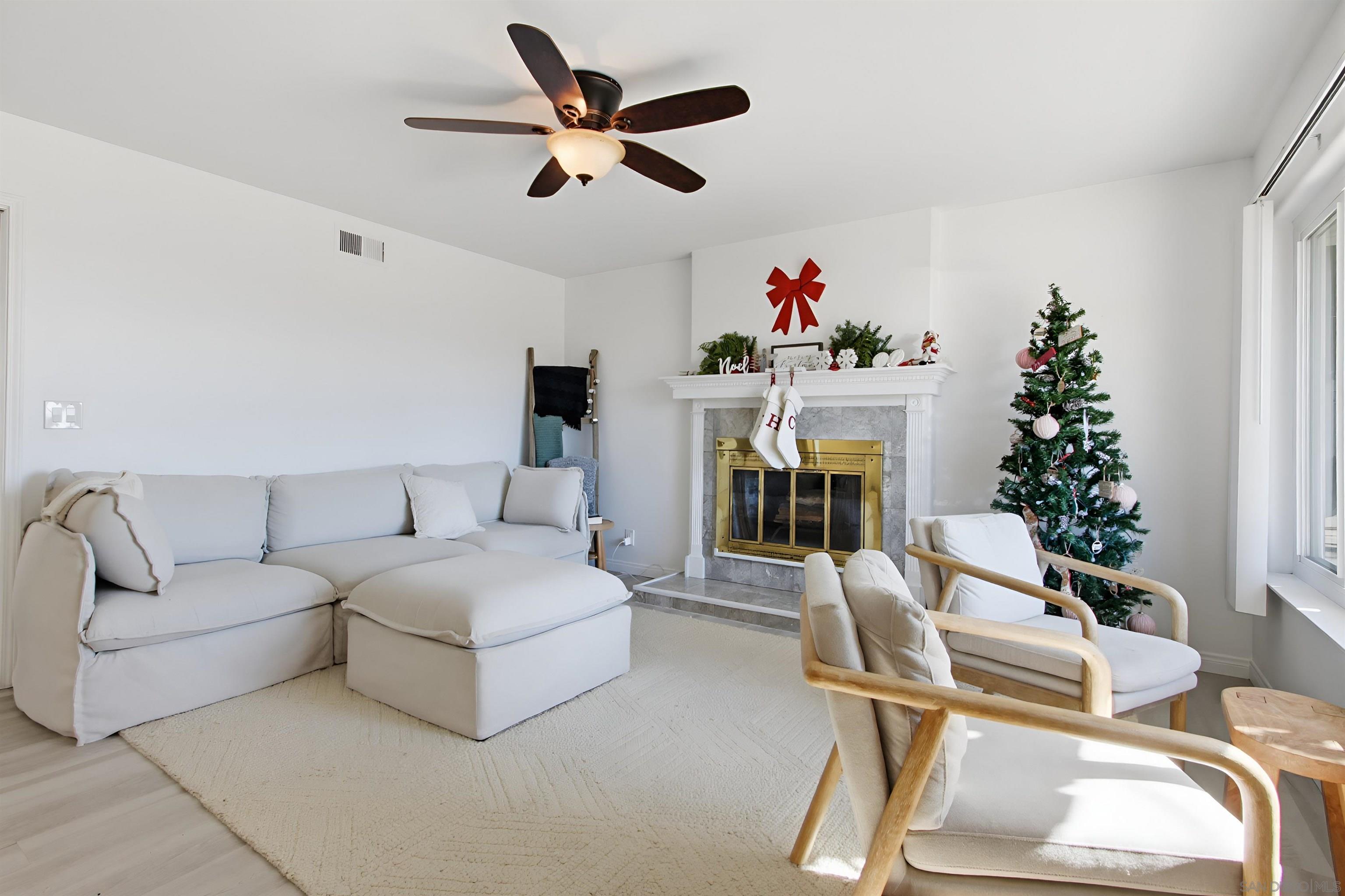 Detail Gallery Image 13 of 75 For 1654  Linwood St, San Diego,  CA 92103 - 4 Beds | 3 Baths