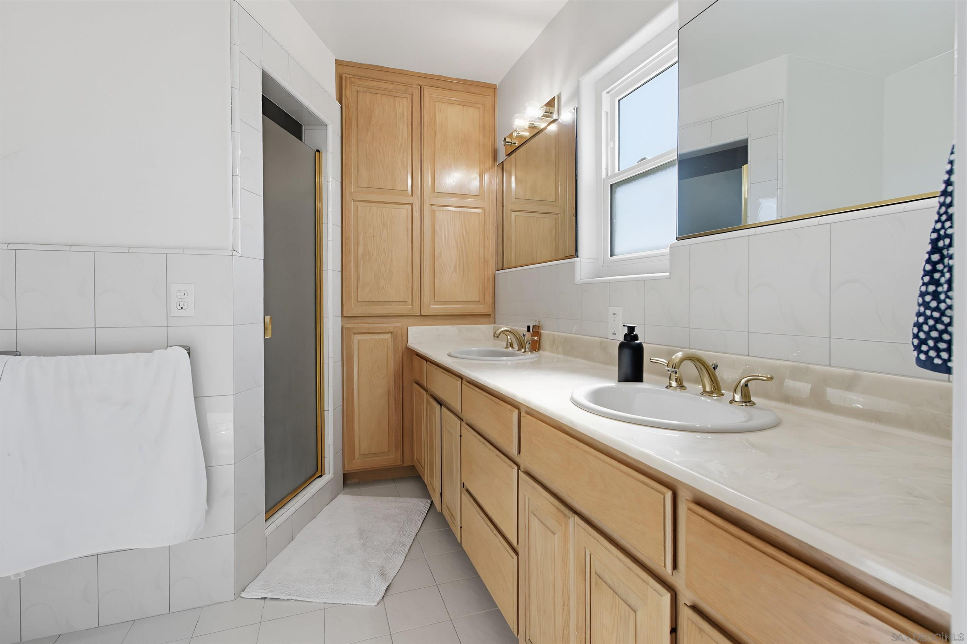 Detail Gallery Image 53 of 75 For 1654  Linwood St, San Diego,  CA 92103 - 4 Beds | 3 Baths